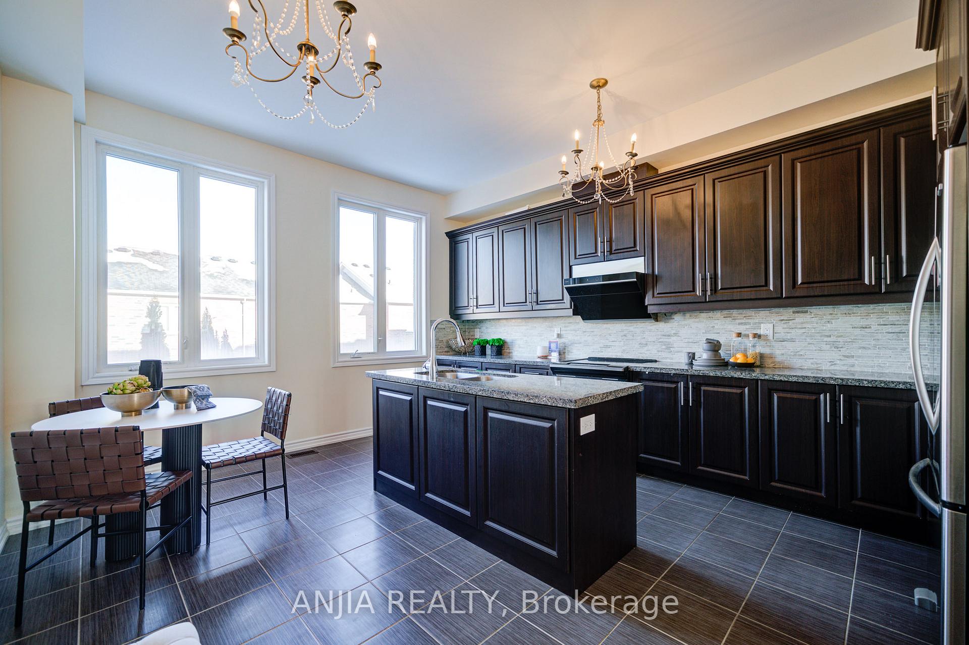 Photo 7 of 14 Hyderabad Lane, Markham, Greensborough — HOMEH