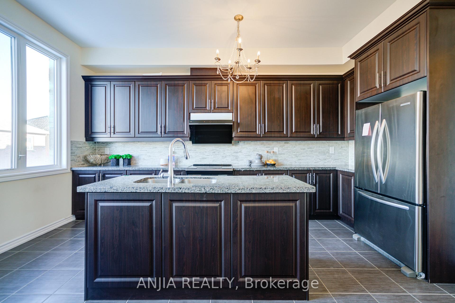 Photo 9 of 14 Hyderabad Lane, Markham, Greensborough — HOMEH