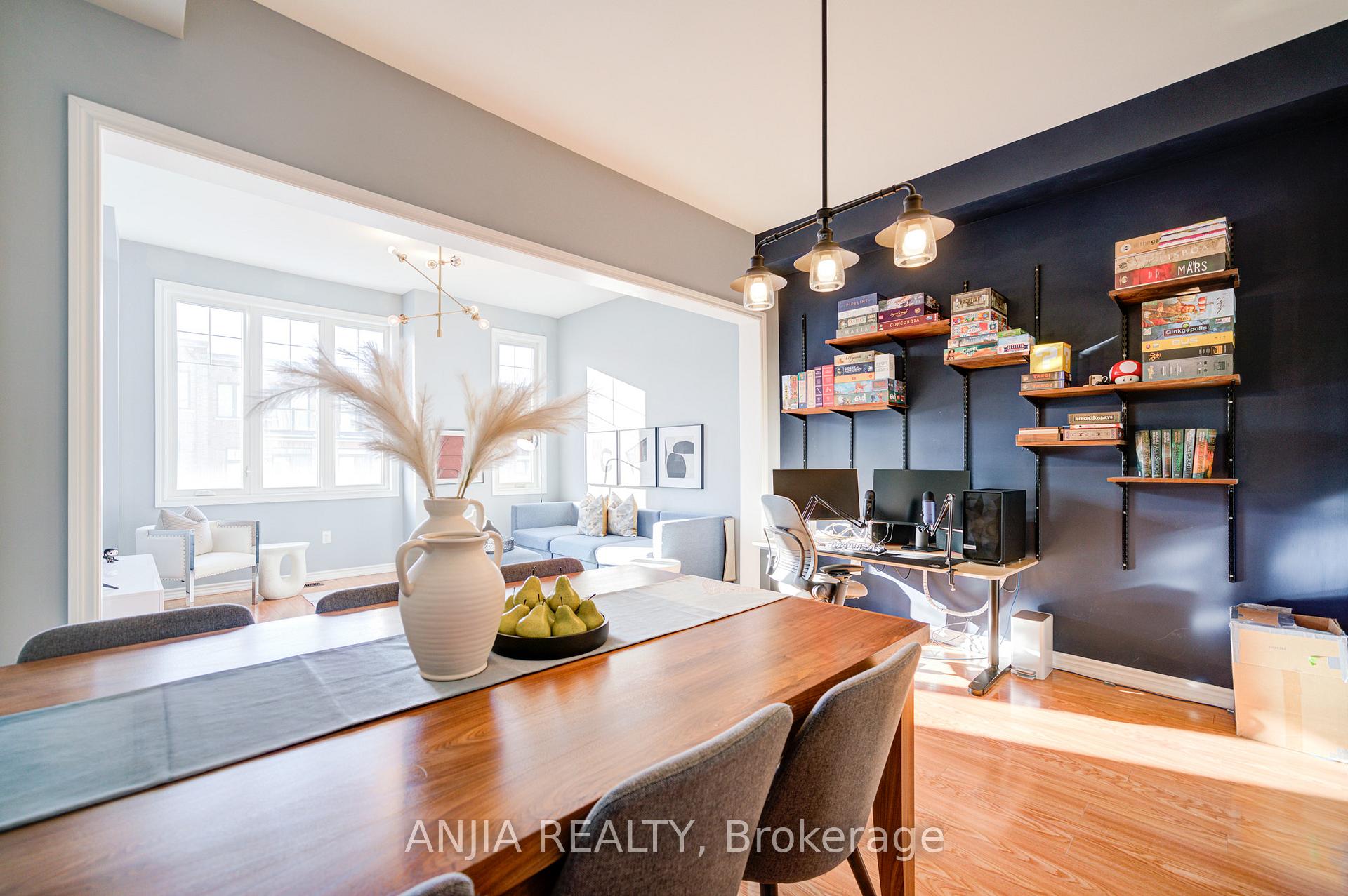 Photo 13 of 14 Hyderabad Lane, Markham, Greensborough — HOMEH