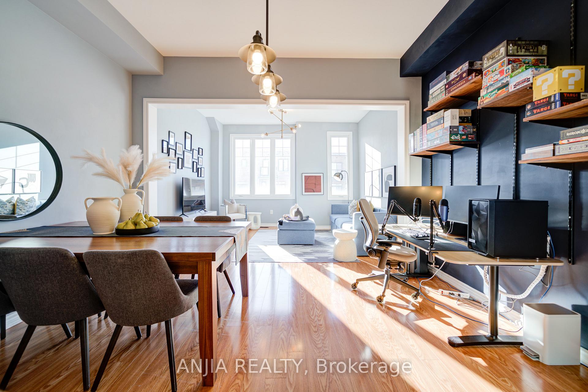 Photo 20 of 14 Hyderabad Lane, Markham, Greensborough — HOMEH