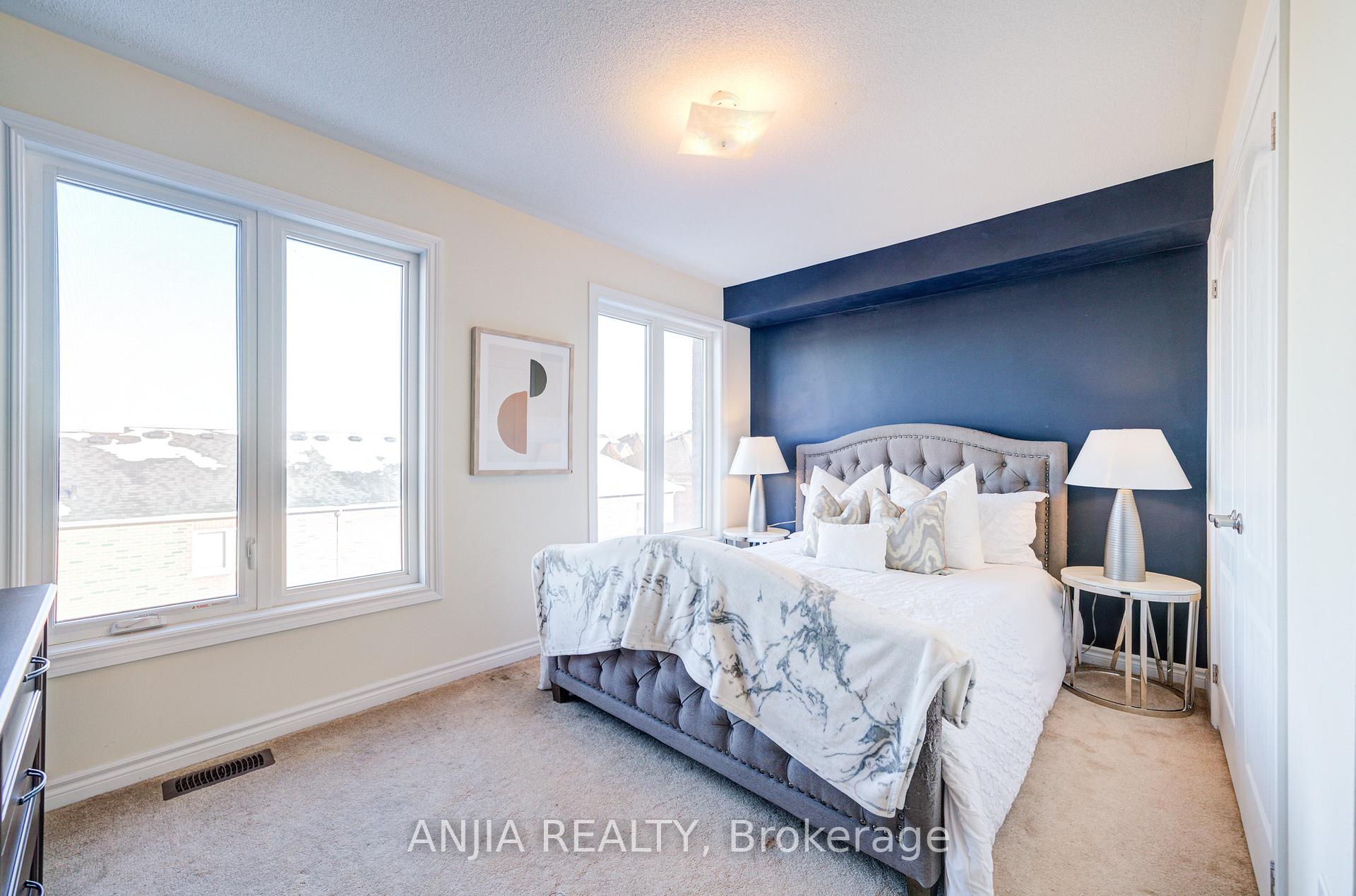 Photo 30 of 14 Hyderabad Lane, Markham, Greensborough — HOMEH