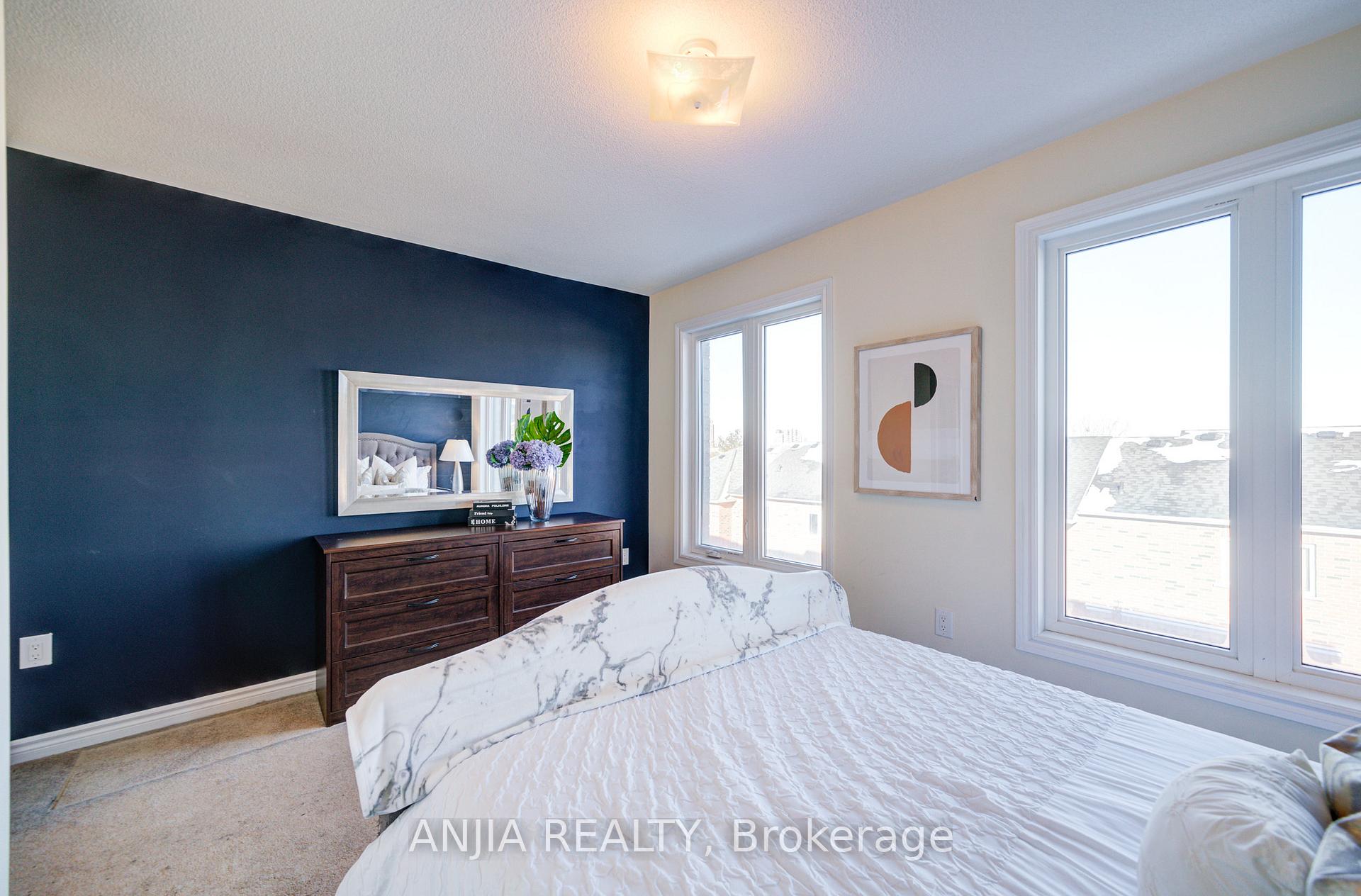 Photo 32 of 14 Hyderabad Lane, Markham, Greensborough — HOMEH