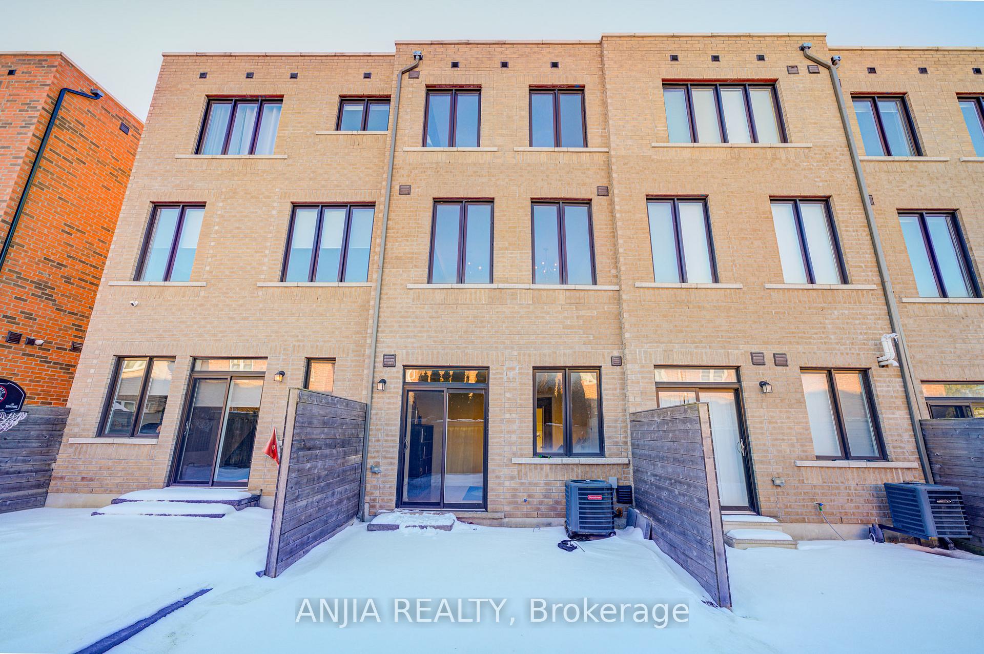 Photo 33 of 14 Hyderabad Lane, Markham, Greensborough — HOMEH