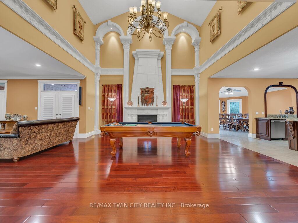 Photo 3 of 26 Paddock Court, Kitchener — HOMEH