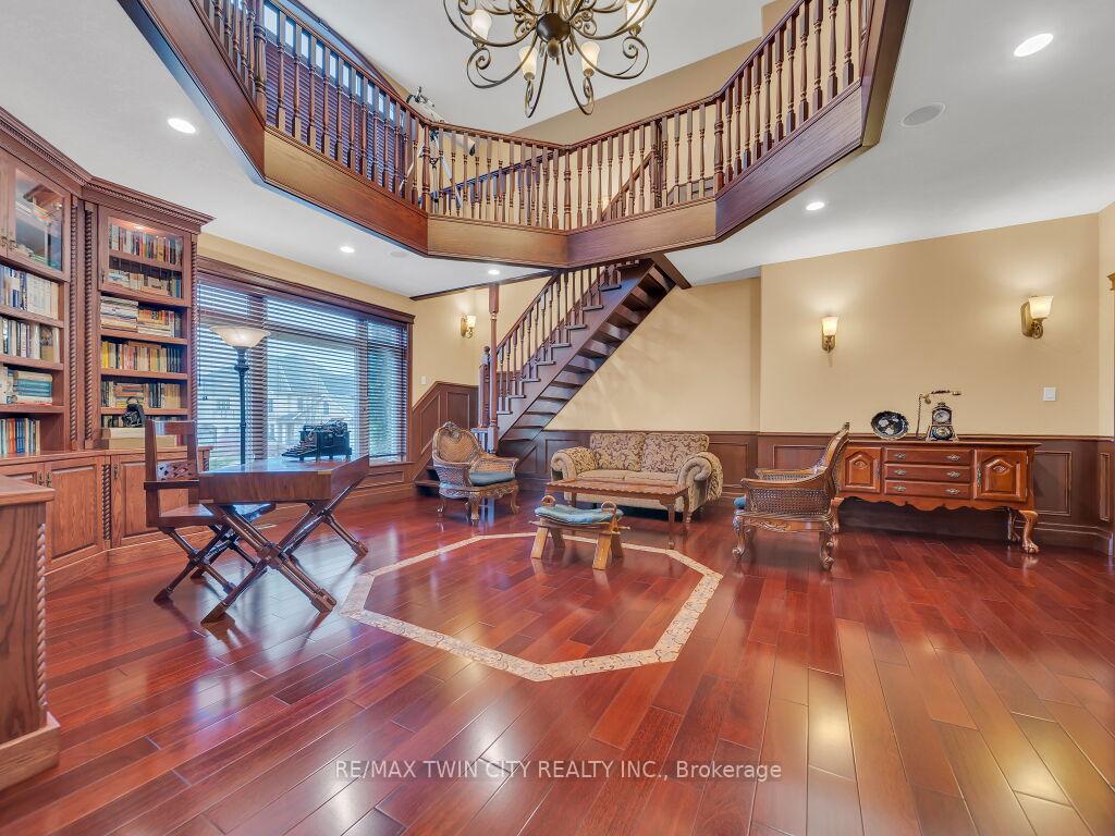 Photo 7 of 26 Paddock Court, Kitchener — HOMEH