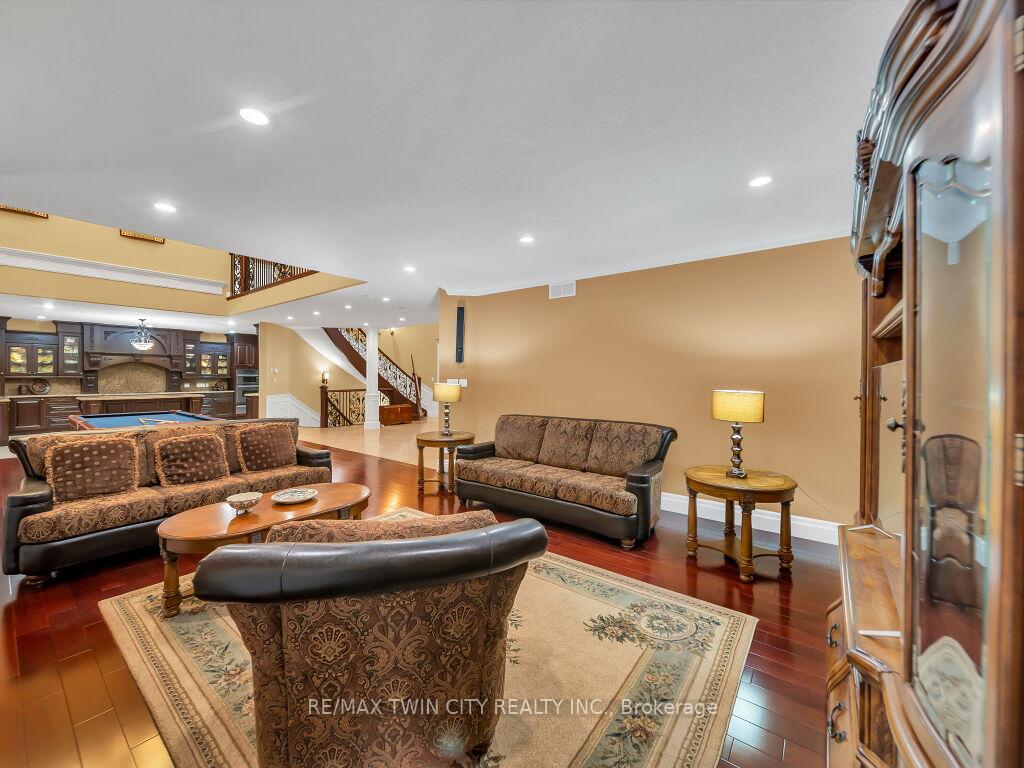 Photo 9 of 26 Paddock Court, Kitchener — HOMEH