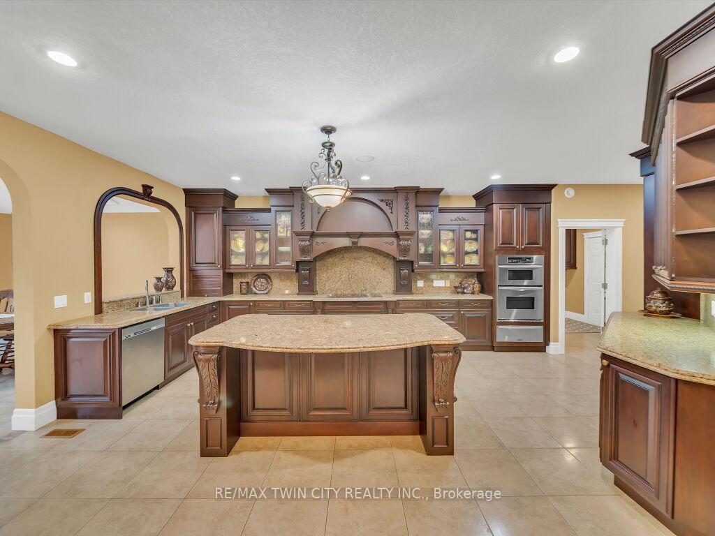 Photo 15 of 26 Paddock Court, Kitchener — HOMEH