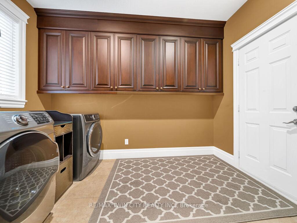 Photo 18 of 26 Paddock Court, Kitchener — HOMEH