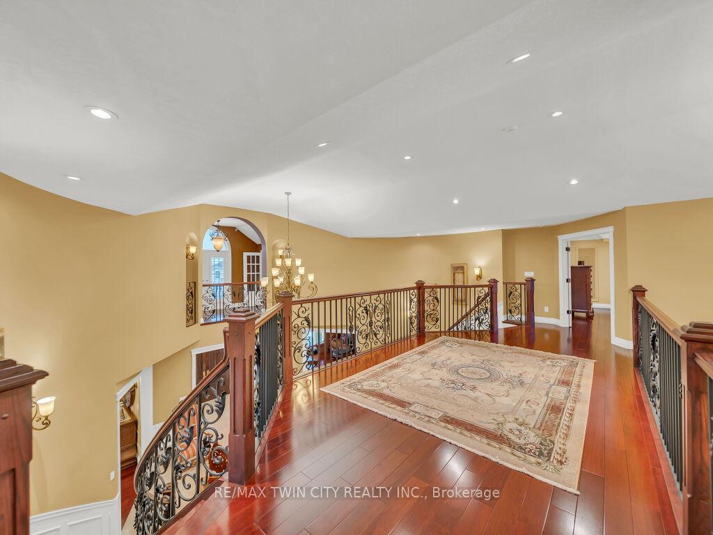 Photo 21 of 26 Paddock Court, Kitchener — HOMEH
