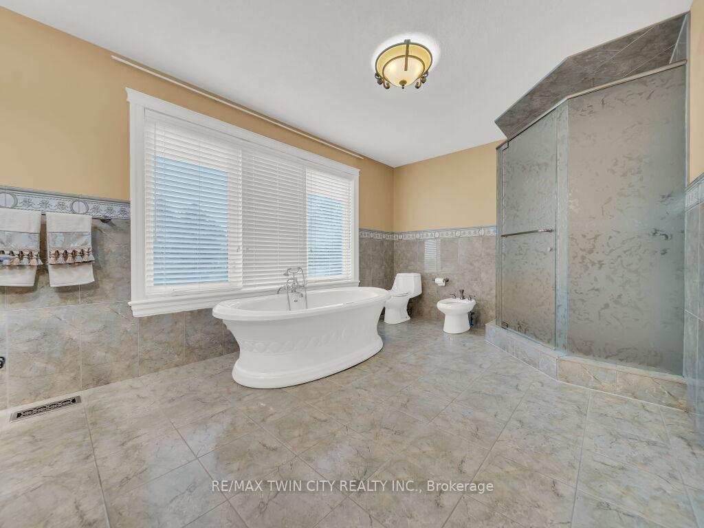 Photo 33 of 26 Paddock Court, Kitchener — HOMEH
