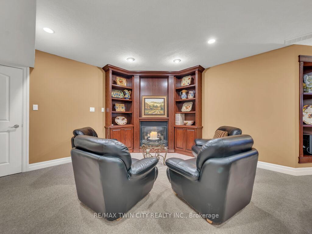 Photo 36 of 26 Paddock Court, Kitchener — HOMEH