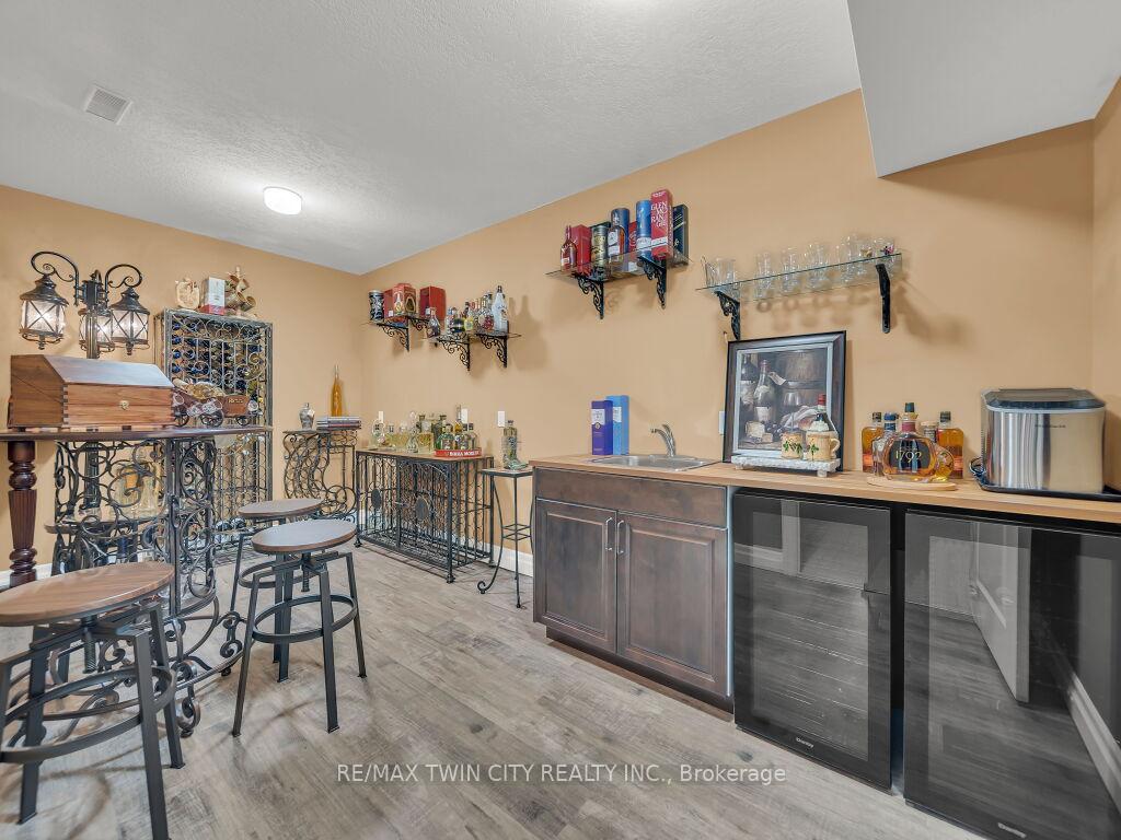 Photo 39 of 26 Paddock Court, Kitchener — HOMEH