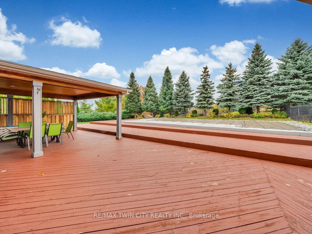 Photo 42 of 26 Paddock Court, Kitchener — HOMEH