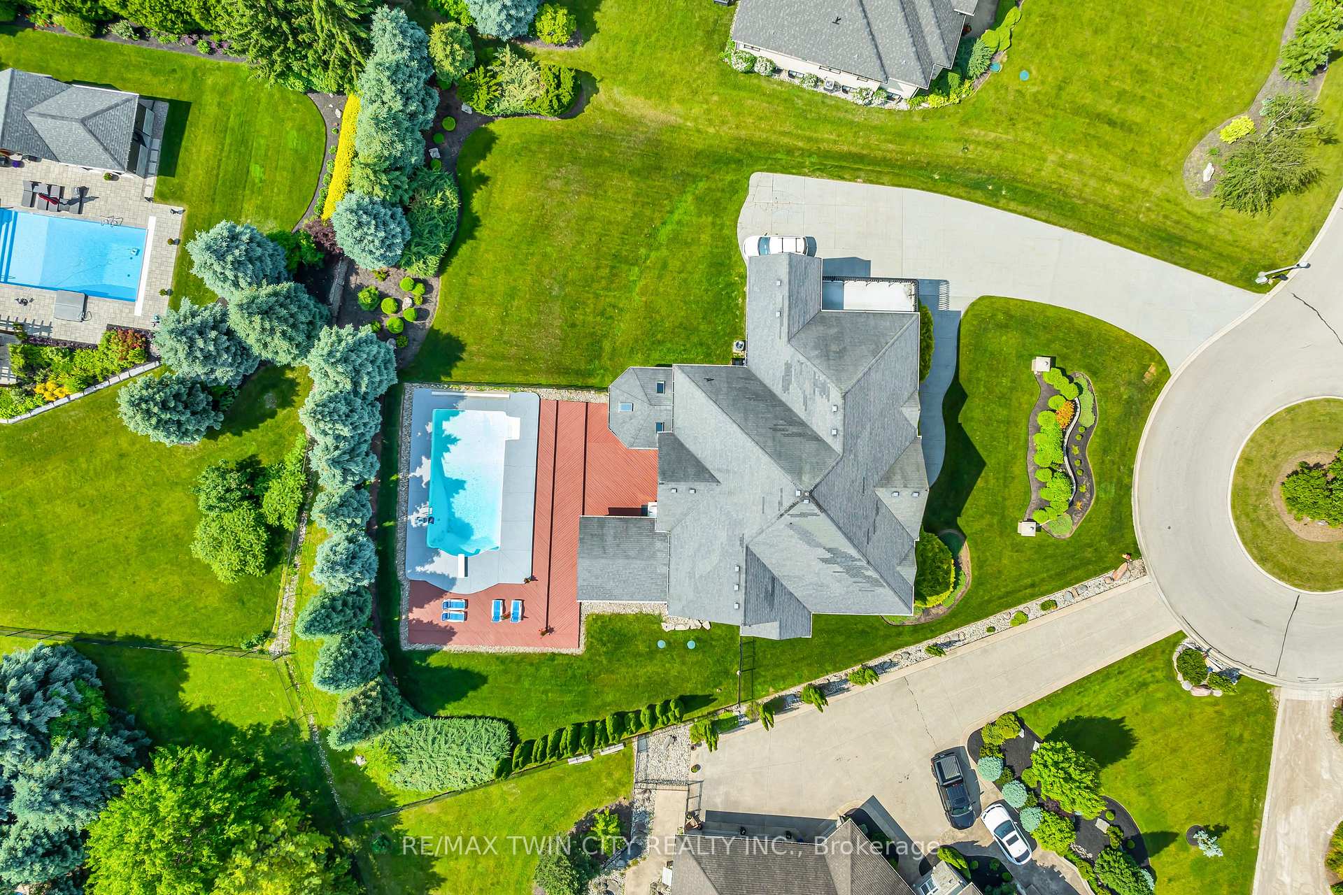 Photo 43 of 26 Paddock Court, Kitchener — HOMEH