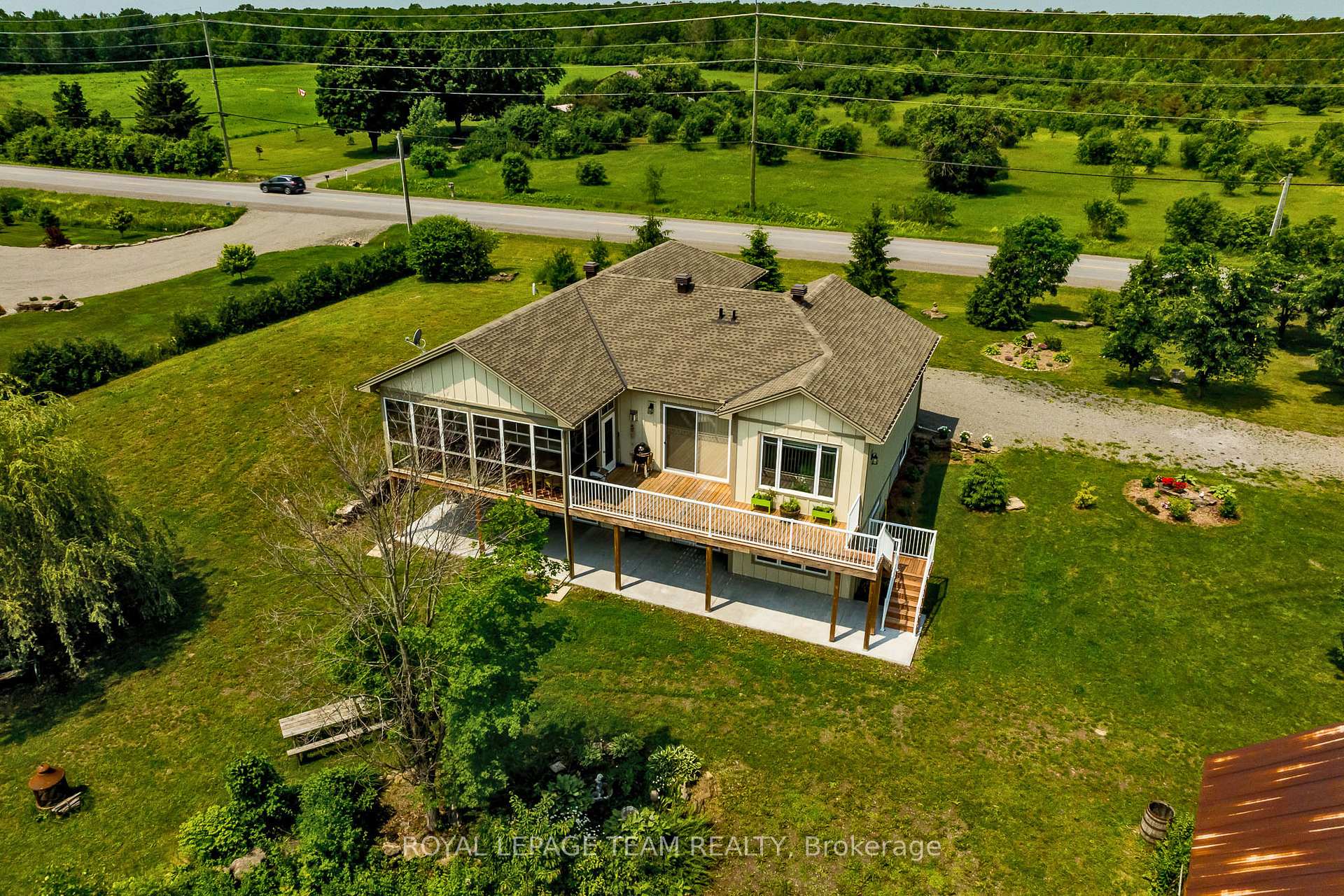 Photo 34 of 853 Heritage Drive, Montague, Montague Twp — HOMEH
