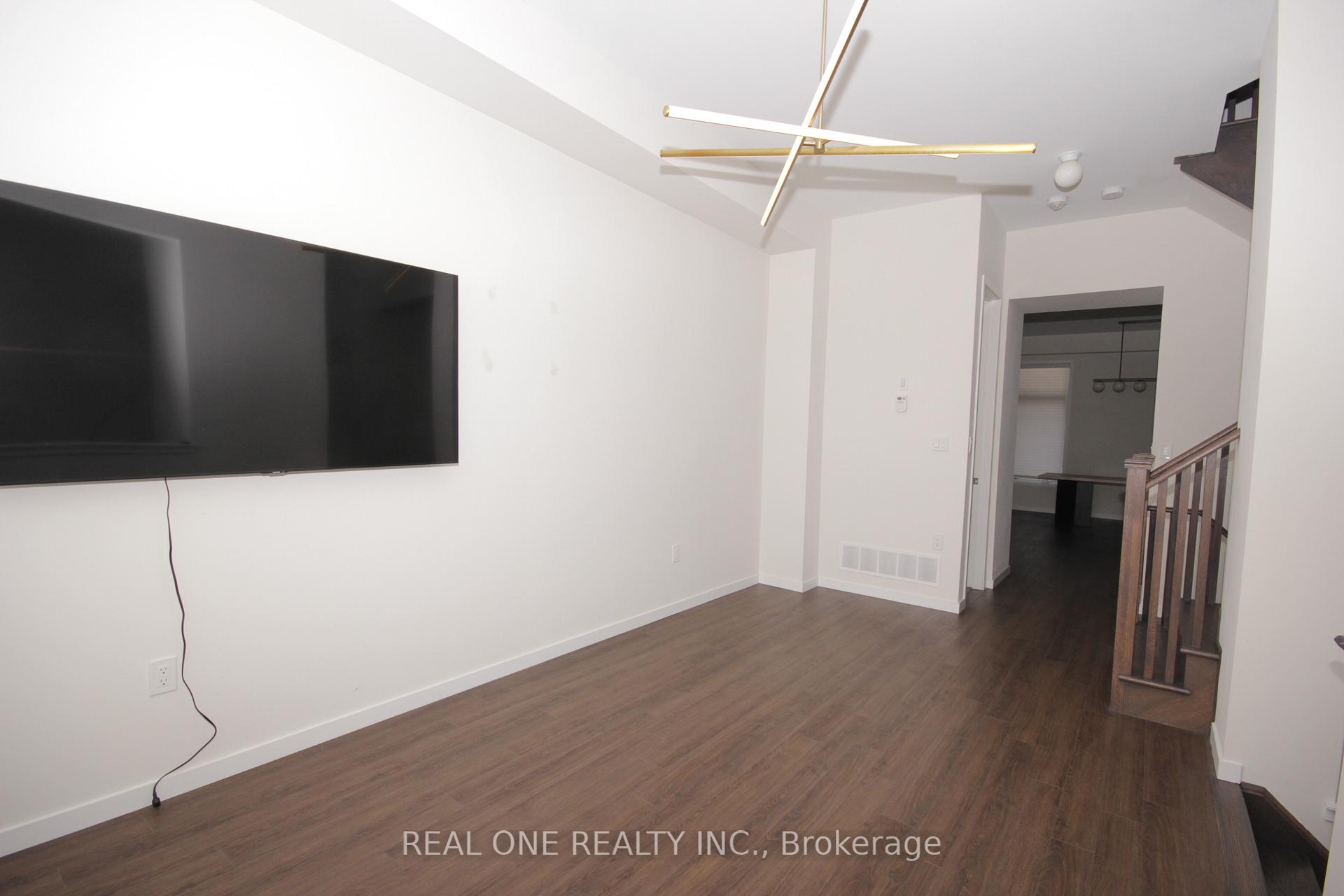 Photo 3 of 53 Wuhan Lane, Markham, Wismer — HOMEH
