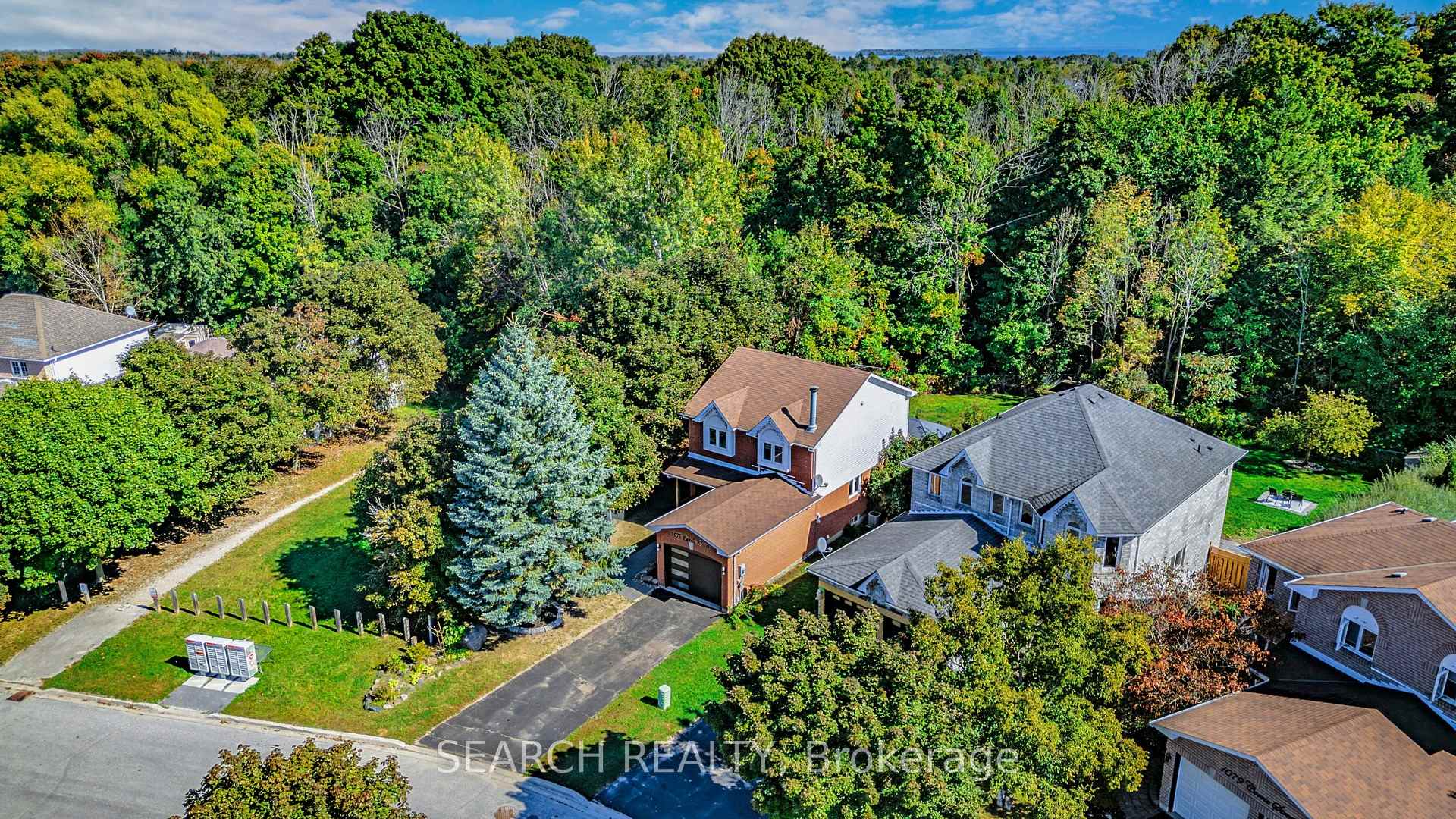Photo 2 of 1075 Corrie Street, Innisfil, Alcona — HOMEH