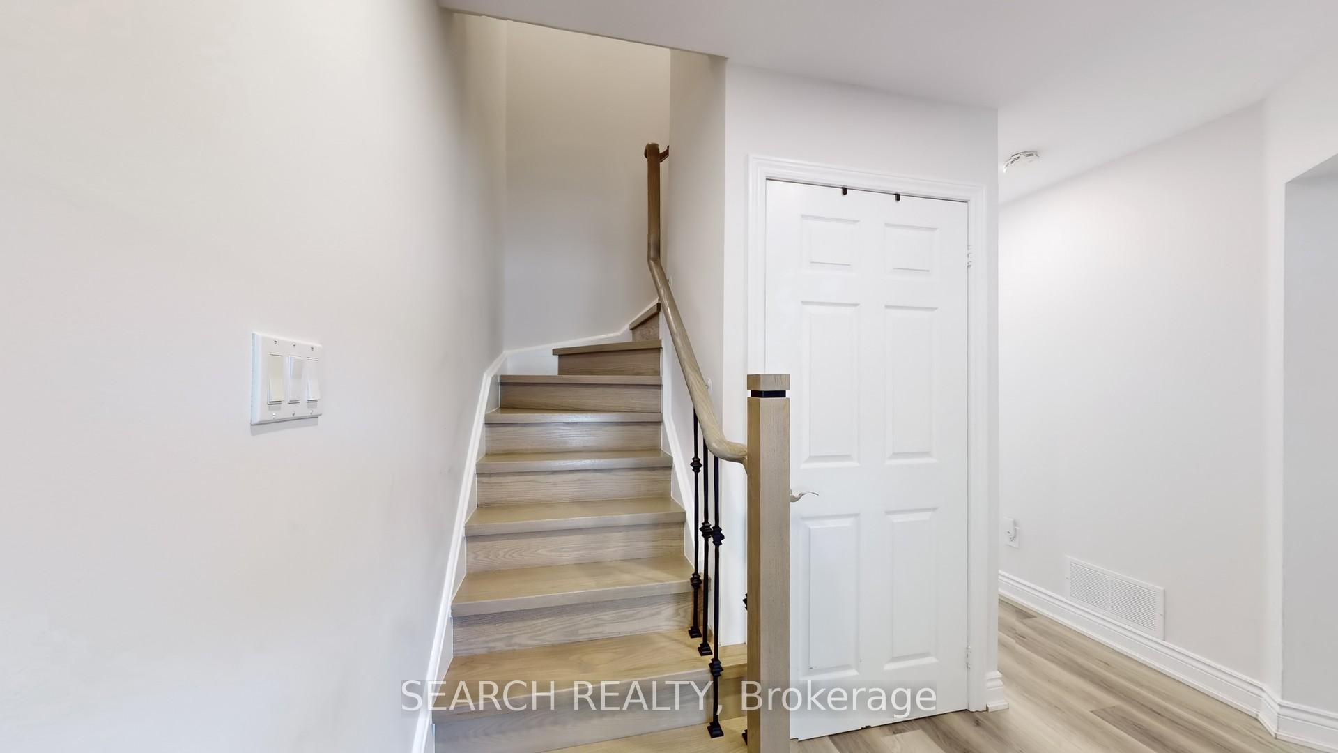 Photo 16 of 1075 Corrie Street, Innisfil, Alcona — HOMEH