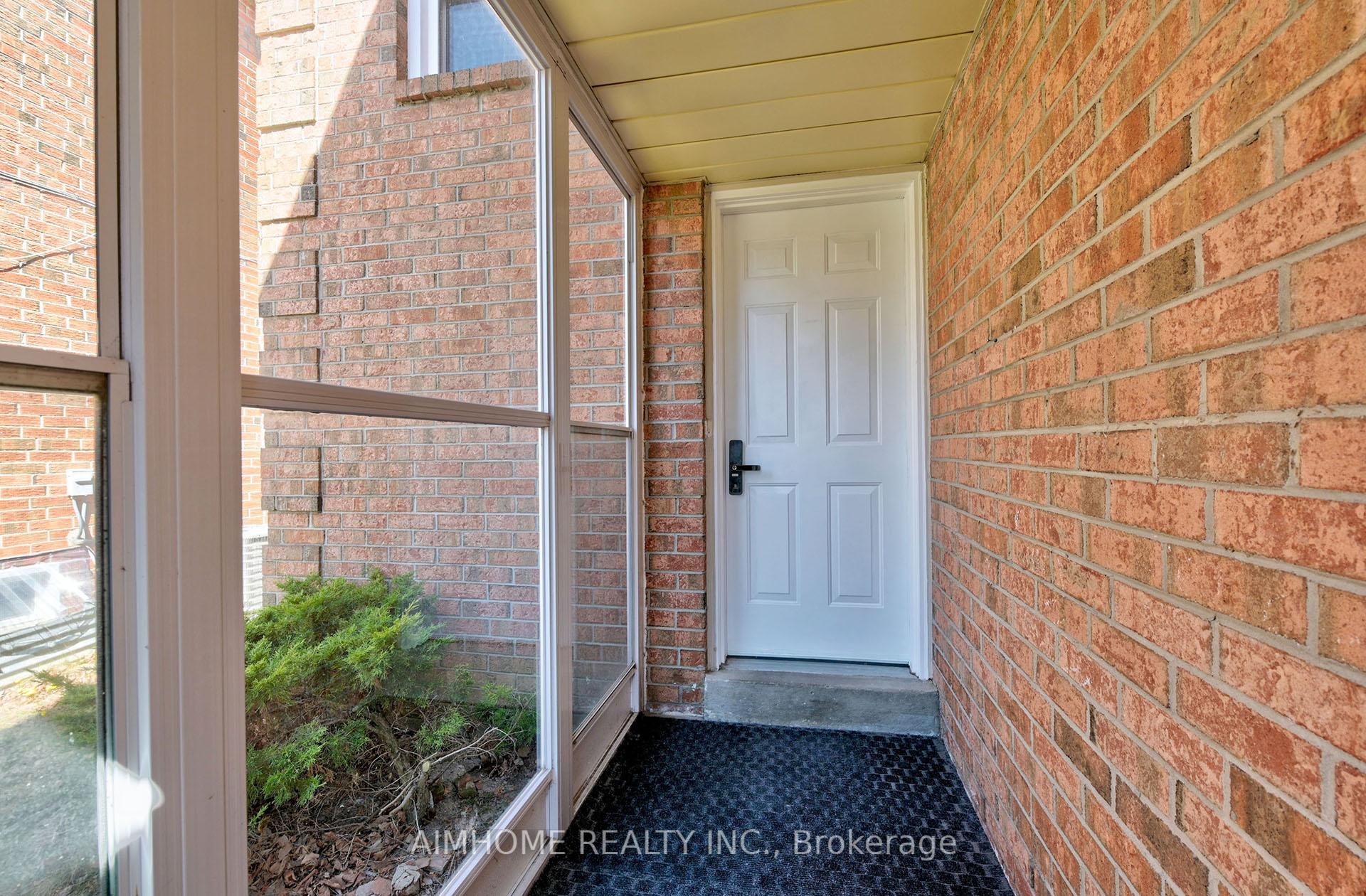Photo 3 of 97 Miley Drive, Markham, Markville — HOMEH