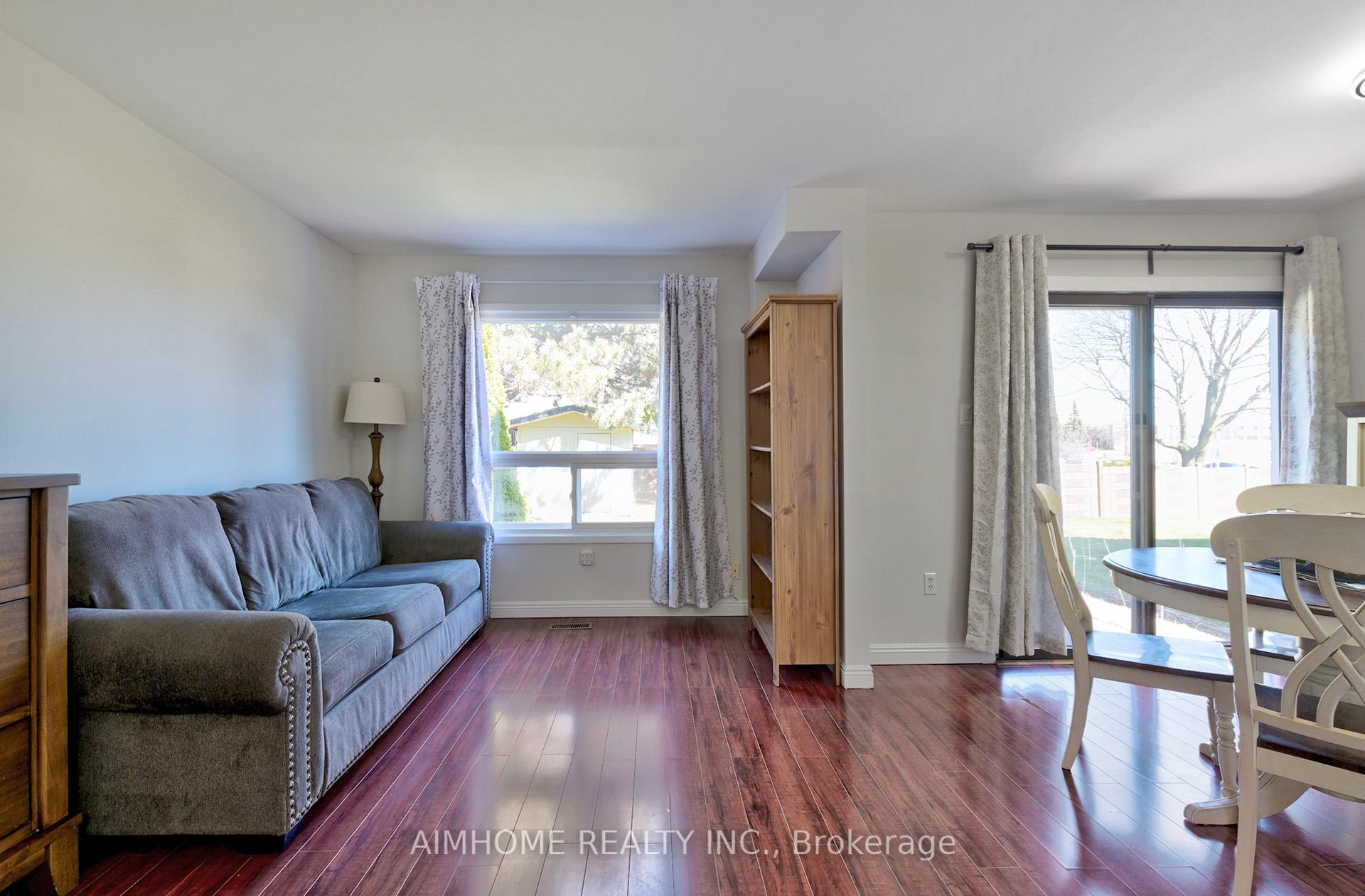 Photo 4 of 97 Miley Drive, Markham, Markville — HOMEH