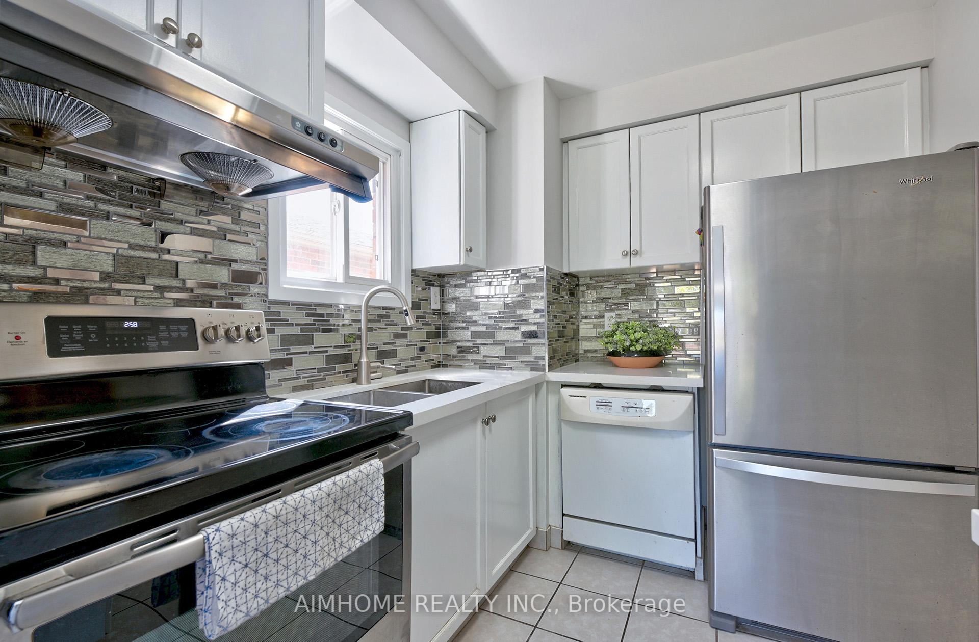Photo 12 of 97 Miley Drive, Markham, Markville — HOMEH