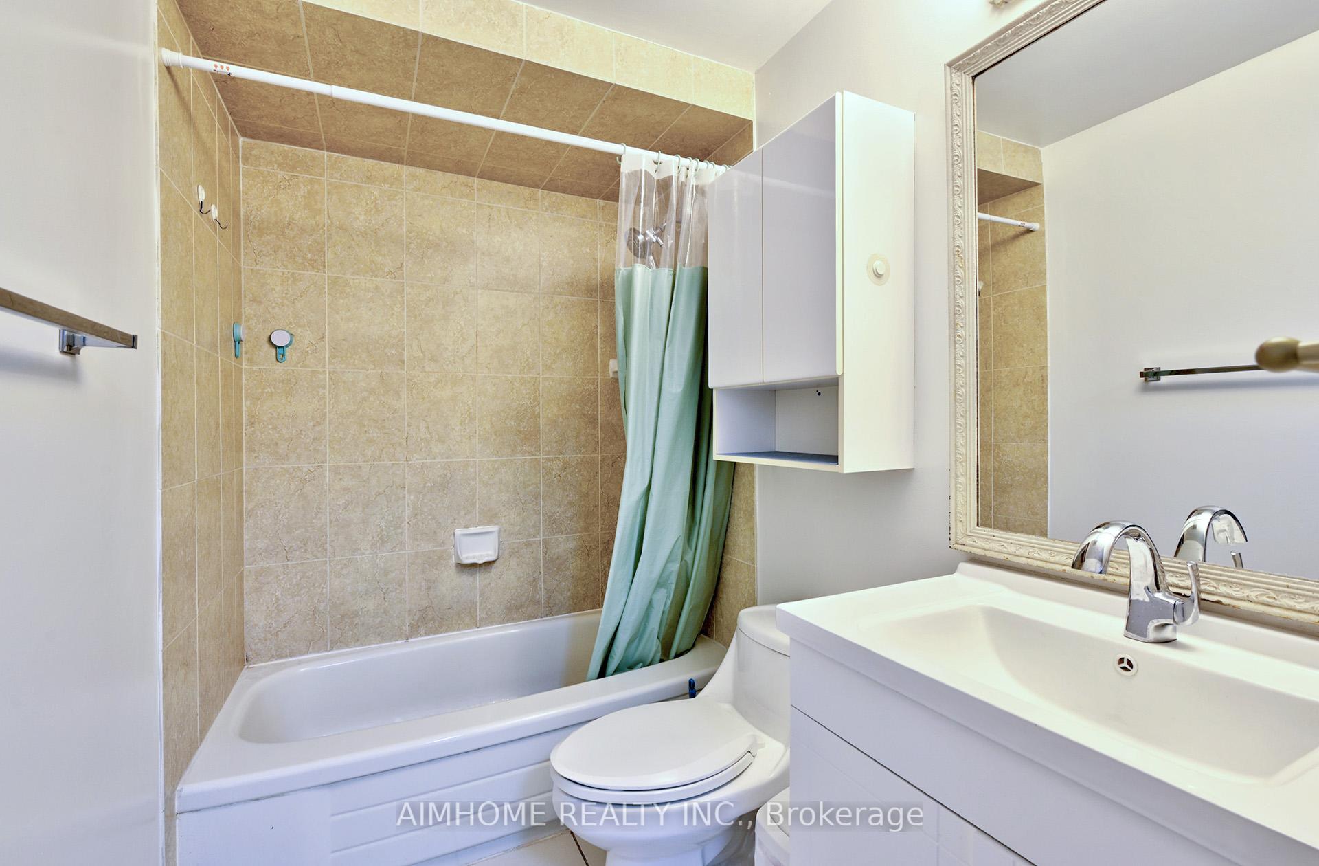 Photo 17 of 97 Miley Drive, Markham, Markville — HOMEH