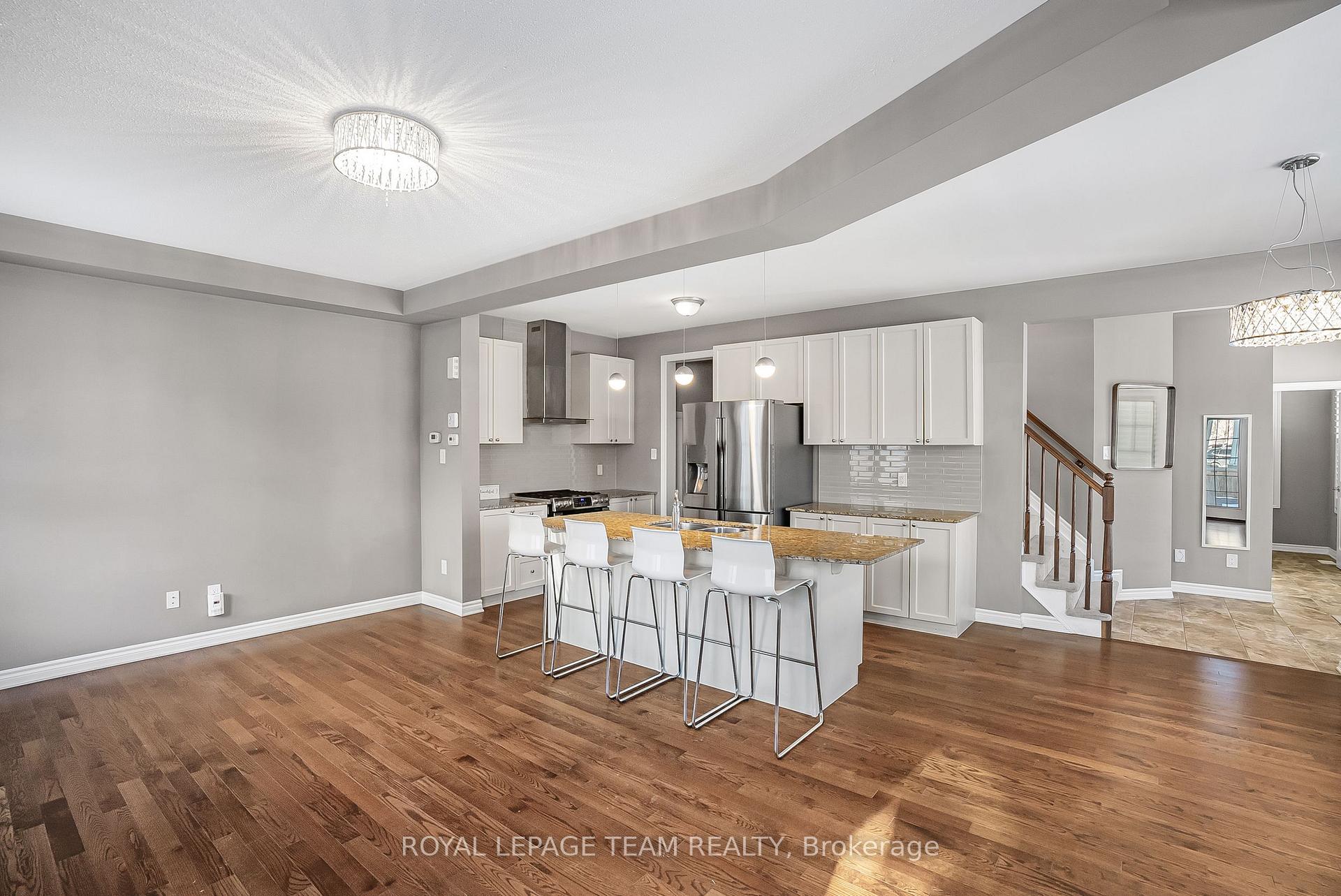 Photo 5 of 355 Meadowbreeze Drive, Ottawa, Kanata - Emerald Meadows/Trailwest — HOMEH