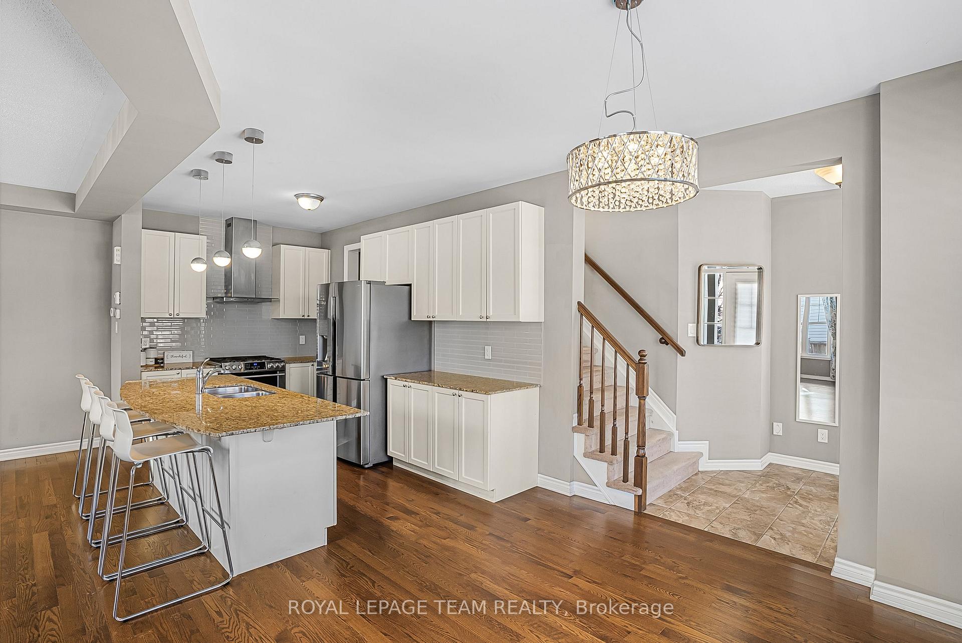 Photo 6 of 355 Meadowbreeze Drive, Ottawa, Kanata - Emerald Meadows/Trailwest — HOMEH