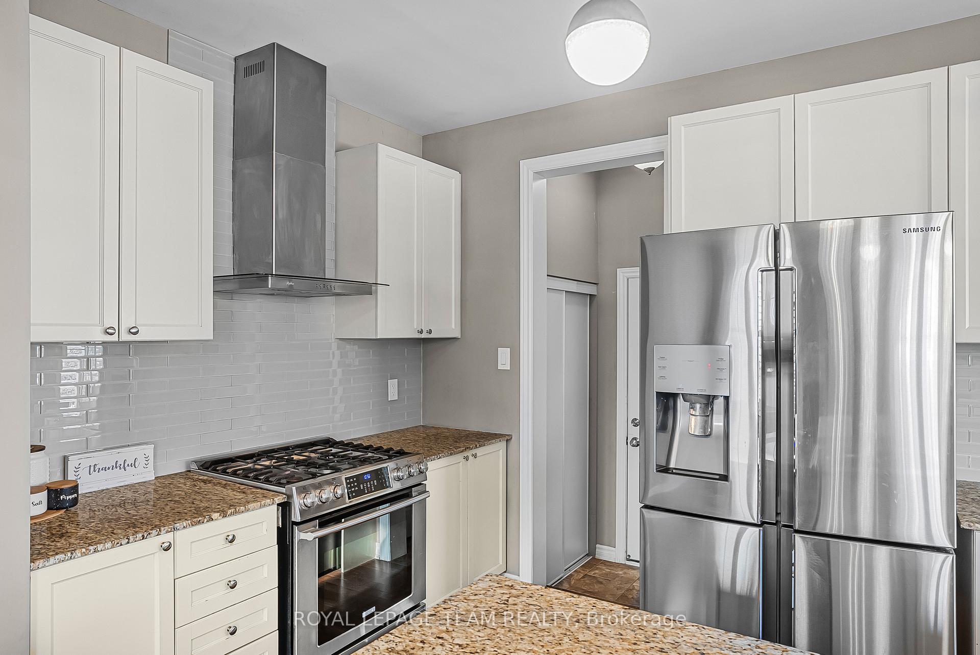 Photo 9 of 355 Meadowbreeze Drive, Ottawa, Kanata - Emerald Meadows/Trailwest — HOMEH