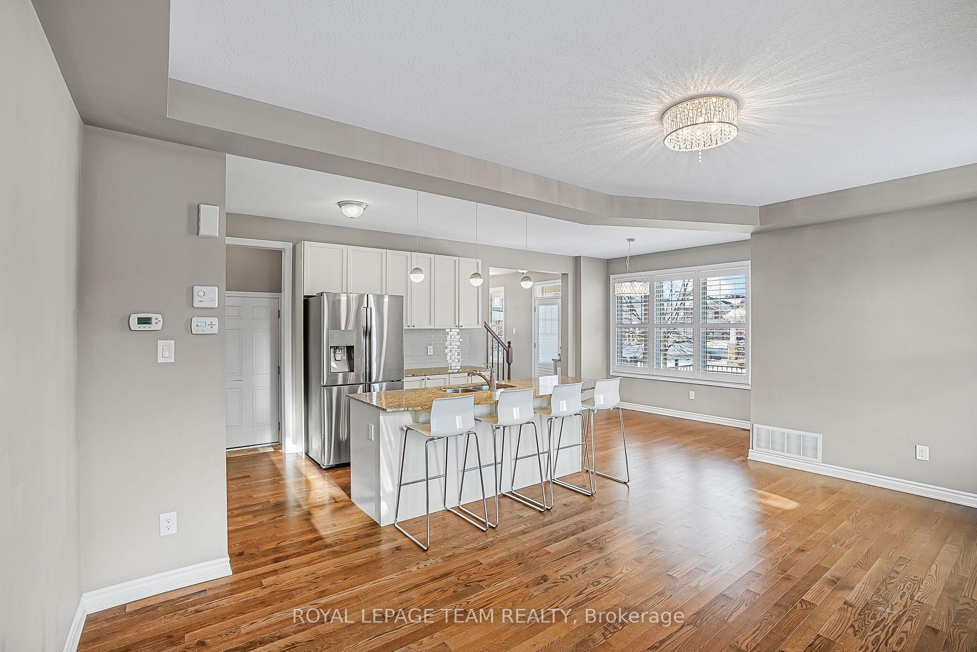 Photo 12 of 355 Meadowbreeze Drive, Ottawa, Kanata - Emerald Meadows/Trailwest — HOMEH