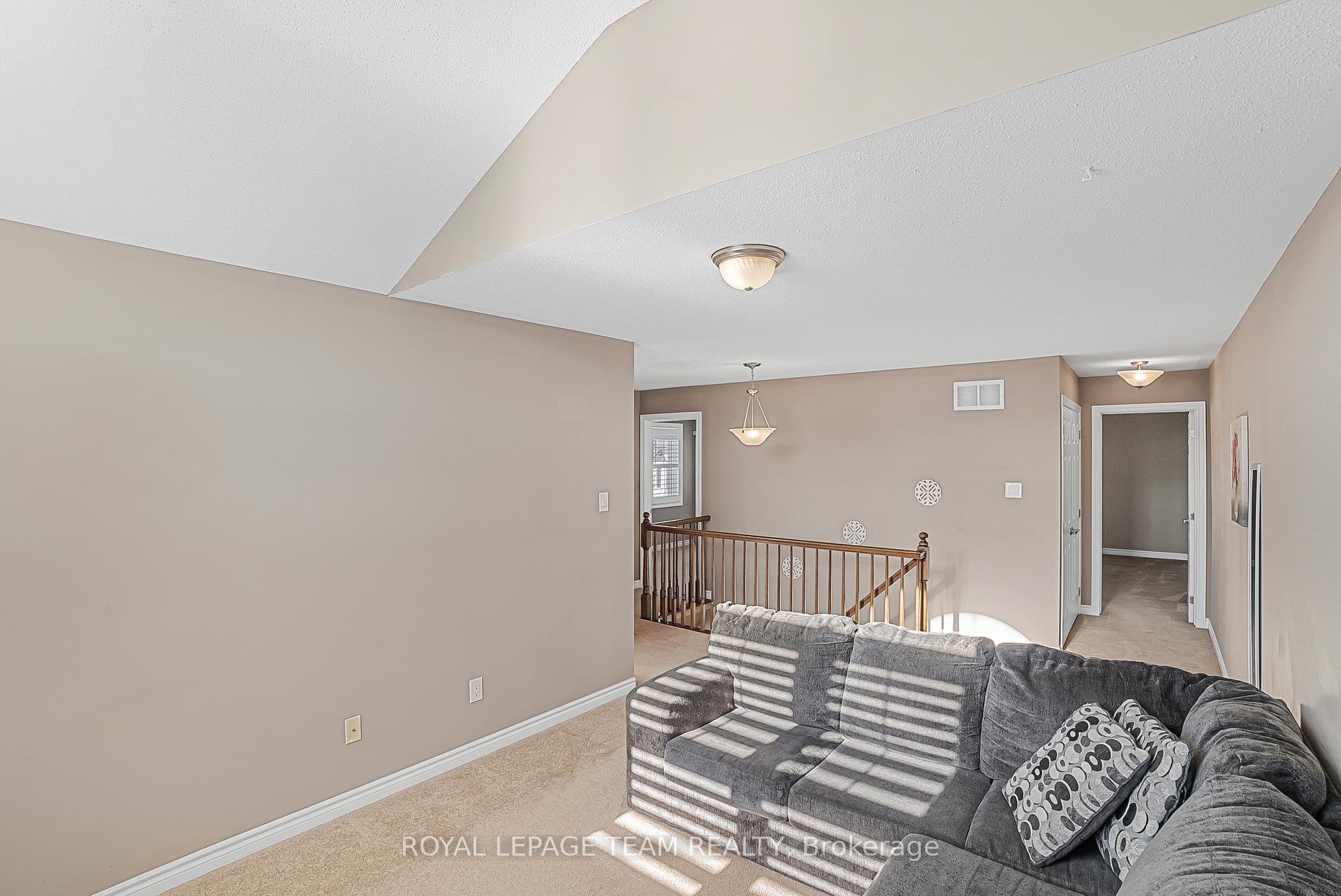 Photo 13 of 355 Meadowbreeze Drive, Ottawa, Kanata - Emerald Meadows/Trailwest — HOMEH