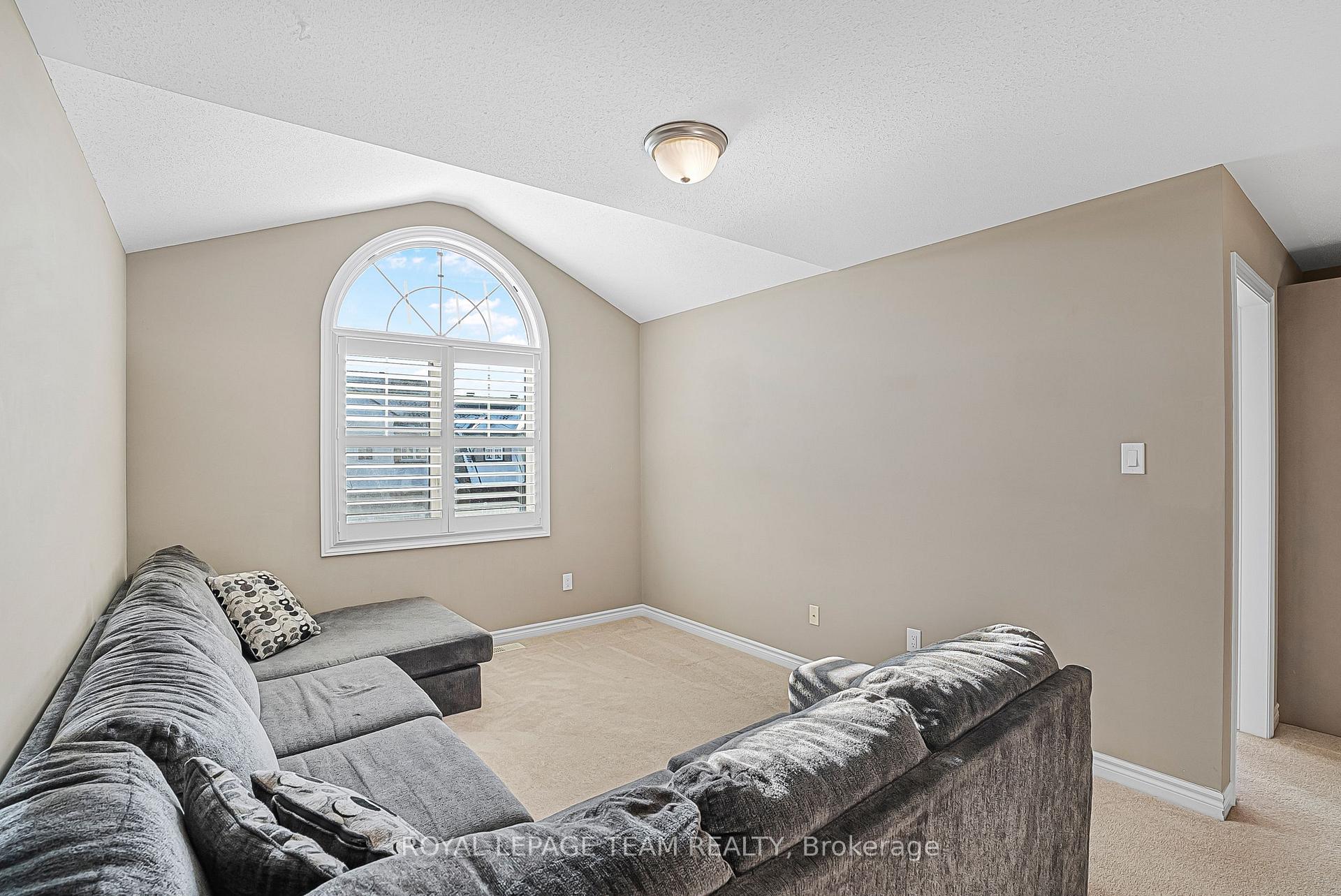 Photo 14 of 355 Meadowbreeze Drive, Ottawa, Kanata - Emerald Meadows/Trailwest — HOMEH
