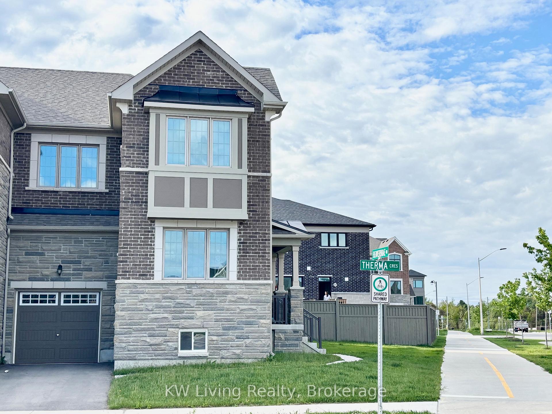 Photo 2 of 272 Beaverbrae Drive, Markham, Victoria Square — HOMEH