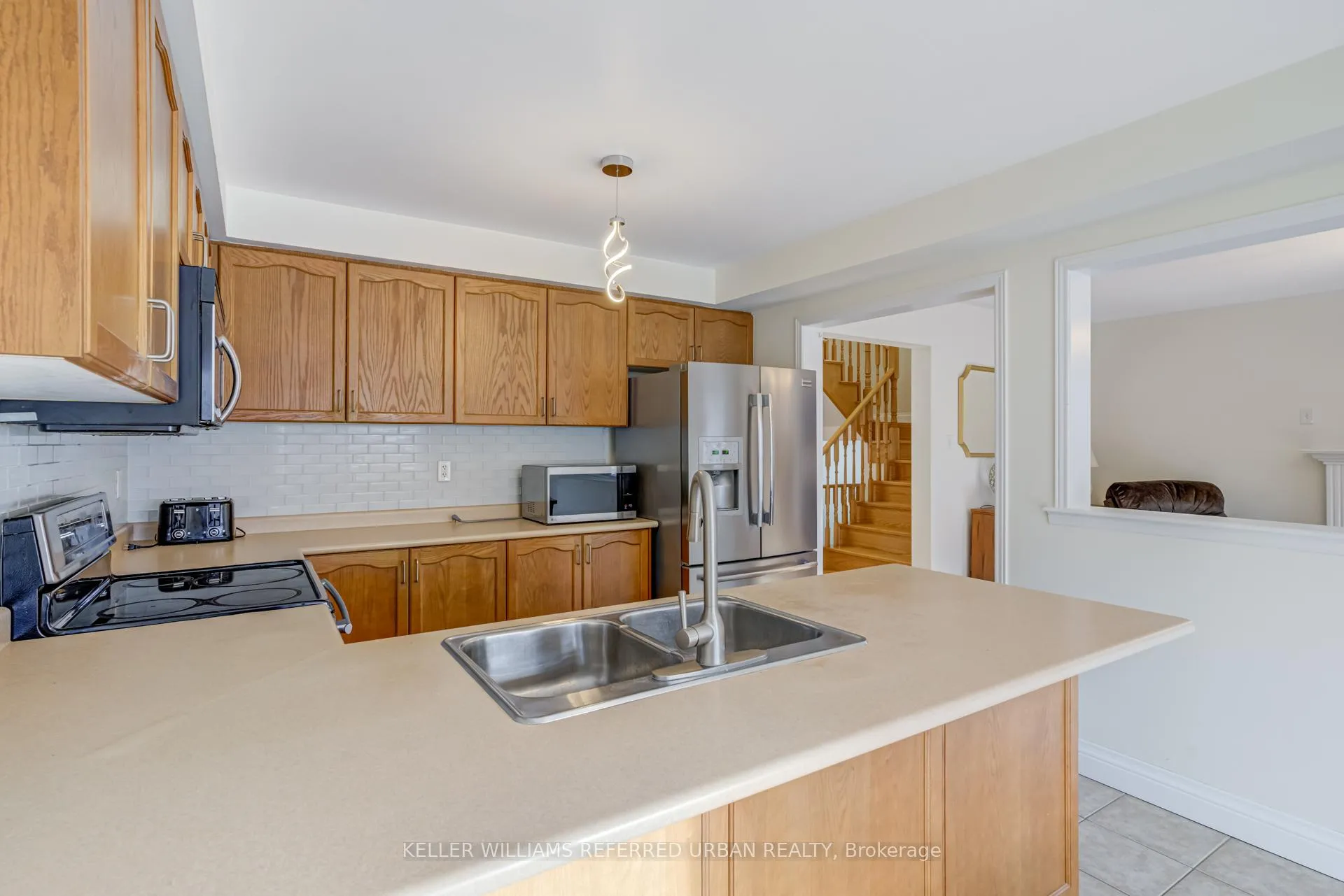Photo 13 of 282 Giddings Crescent, Milton, Scott — HOMEH