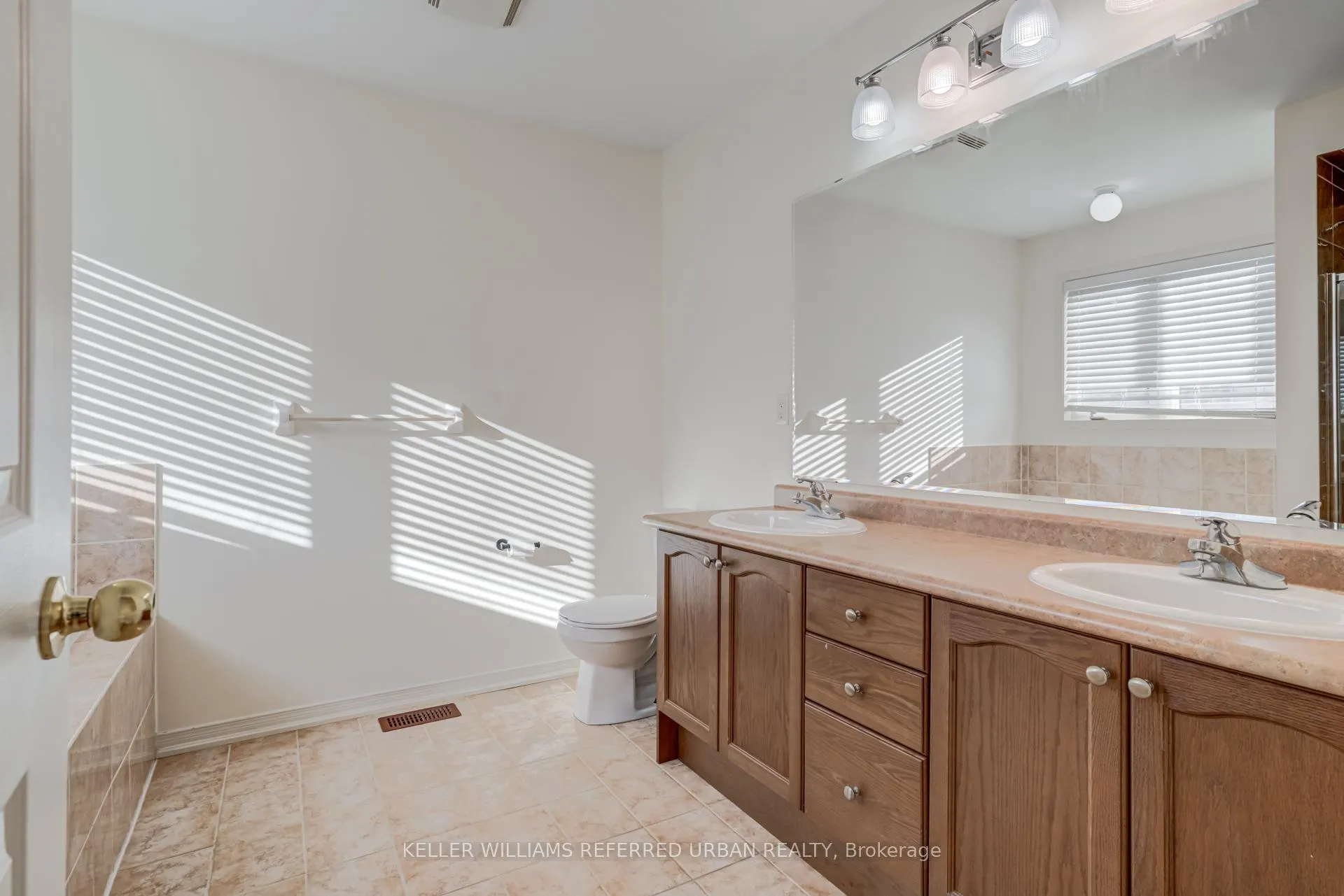 Photo 27 of 282 Giddings Crescent, Milton, Scott — HOMEH