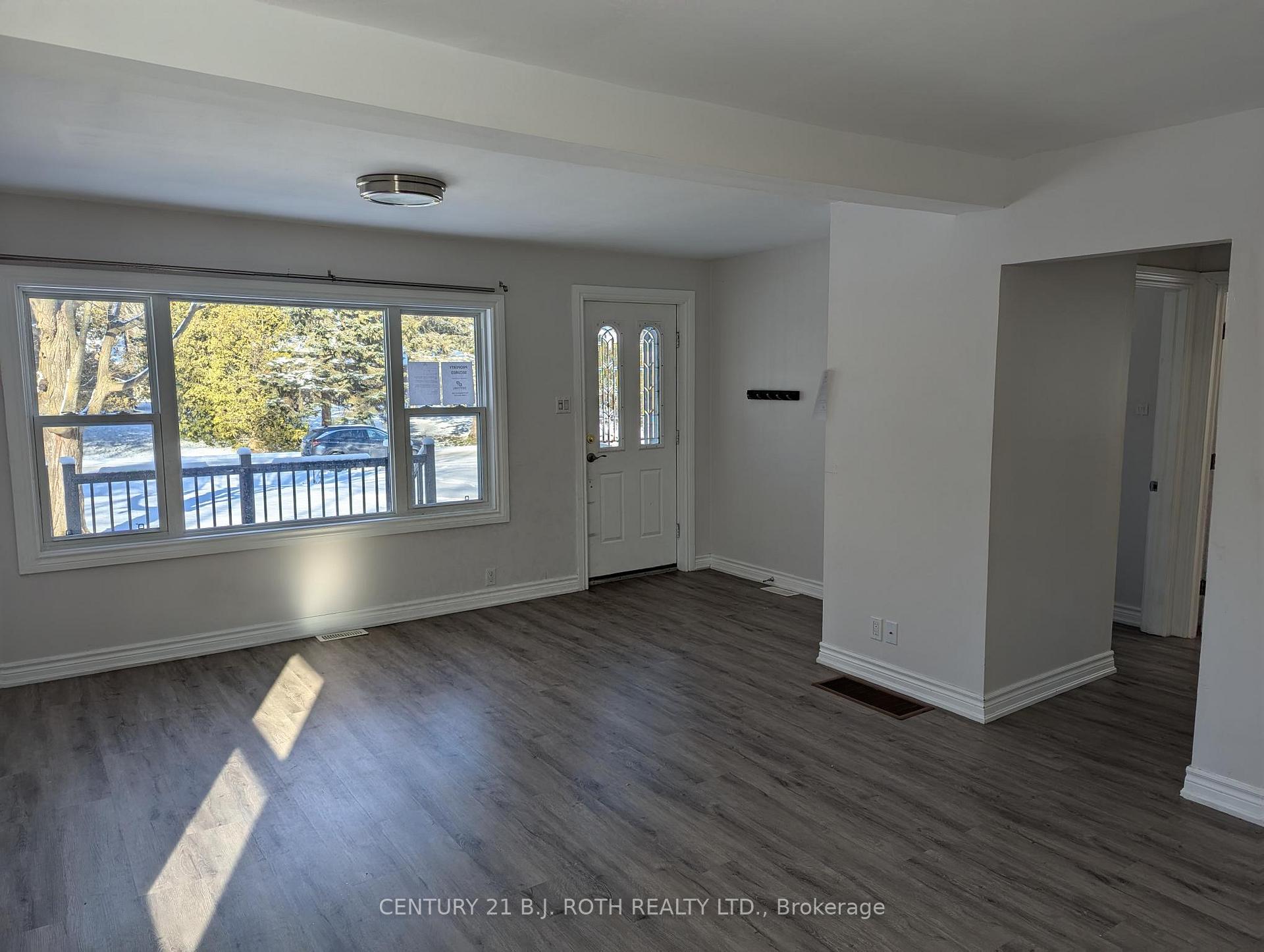 Photo 3 of 757 Trinity Street, Innisfil, Alcona — HOMEH