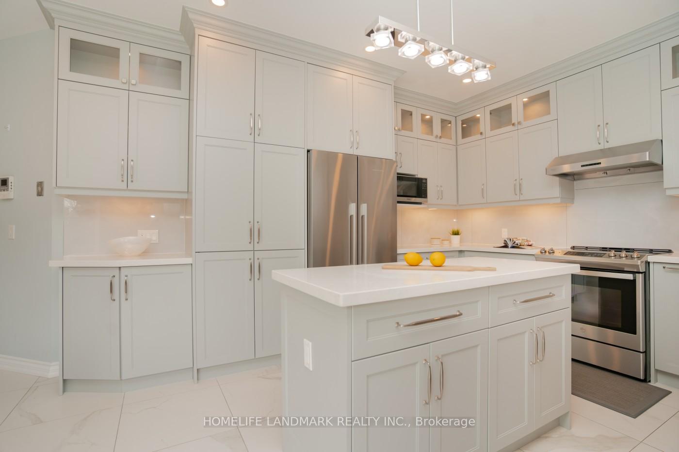 Photo 20 of 98 Braeside Square, Markham, Unionville — HOMEH