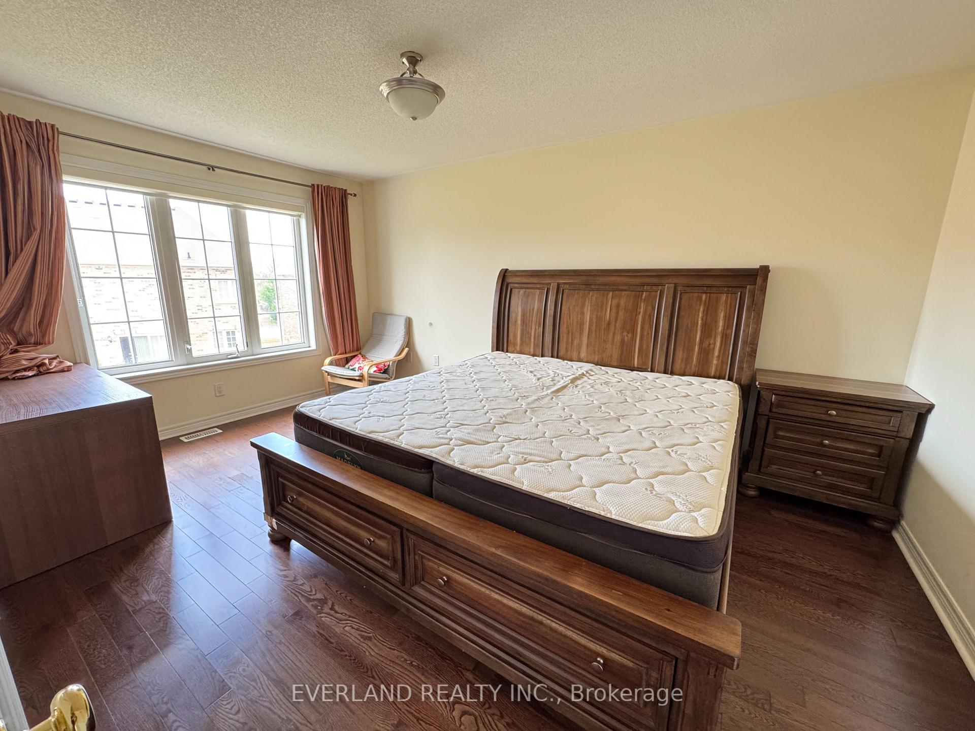 Photo 7 of 110 Staglin Court, Markham, Cathedraltown — HOMEH
