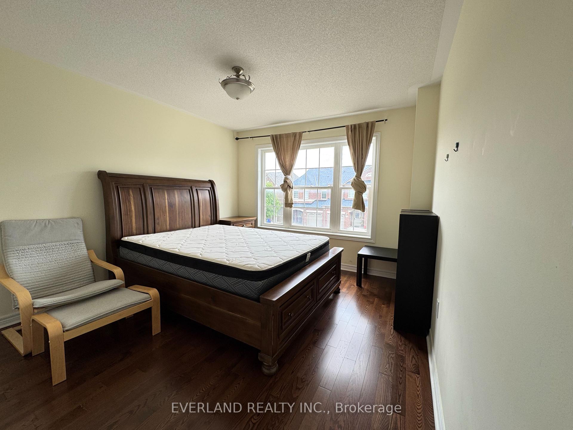 Photo 10 of 110 Staglin Court, Markham, Cathedraltown — HOMEH