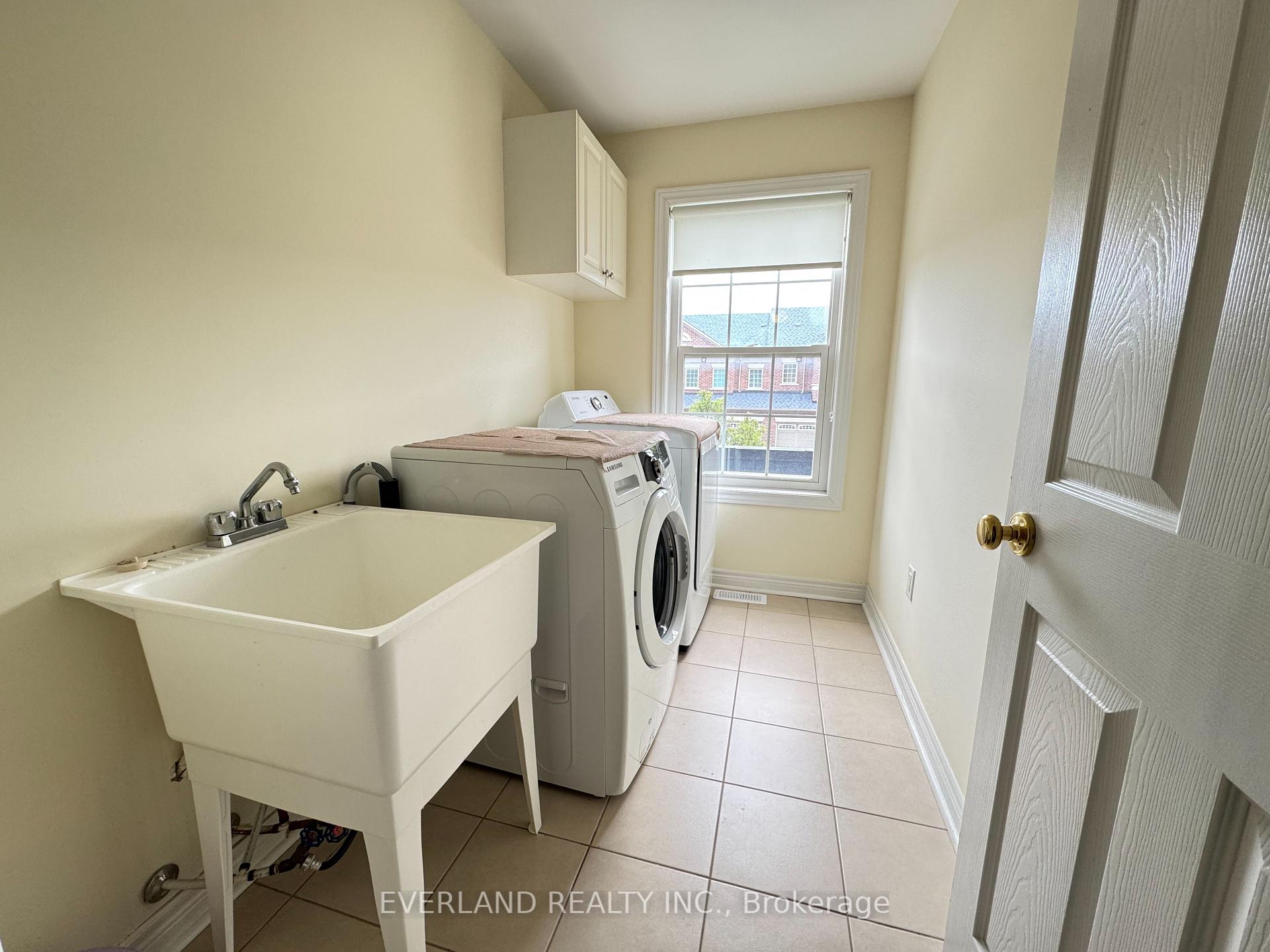 Photo 13 of 110 Staglin Court, Markham, Cathedraltown — HOMEH