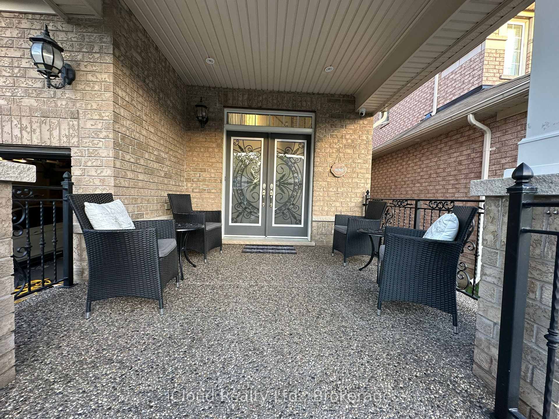 Photo 3 of 1272 Rolph Terrace, Milton, Beaty — HOMEH