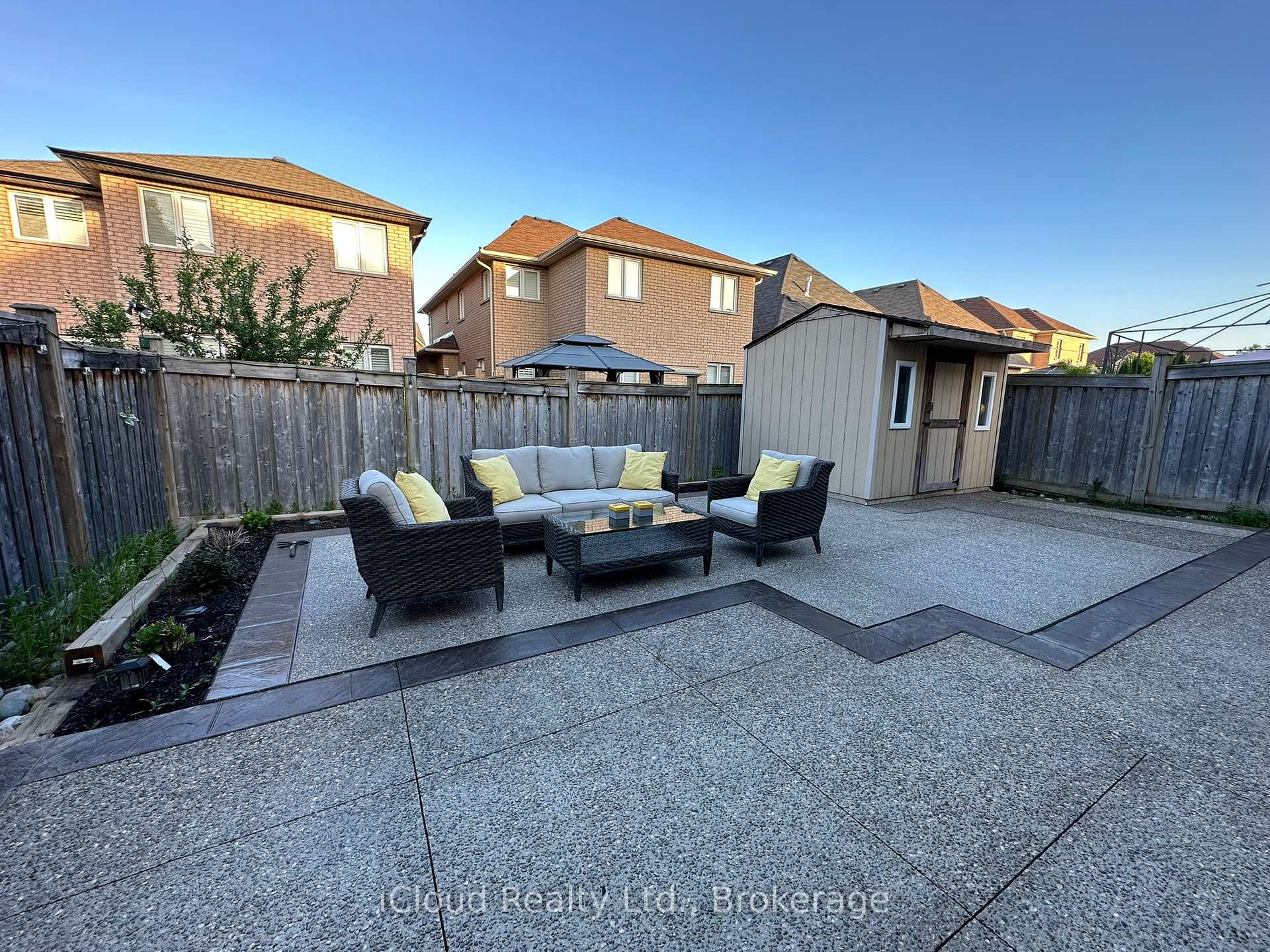 Photo 26 of 1272 Rolph Terrace, Milton, Beaty — HOMEH