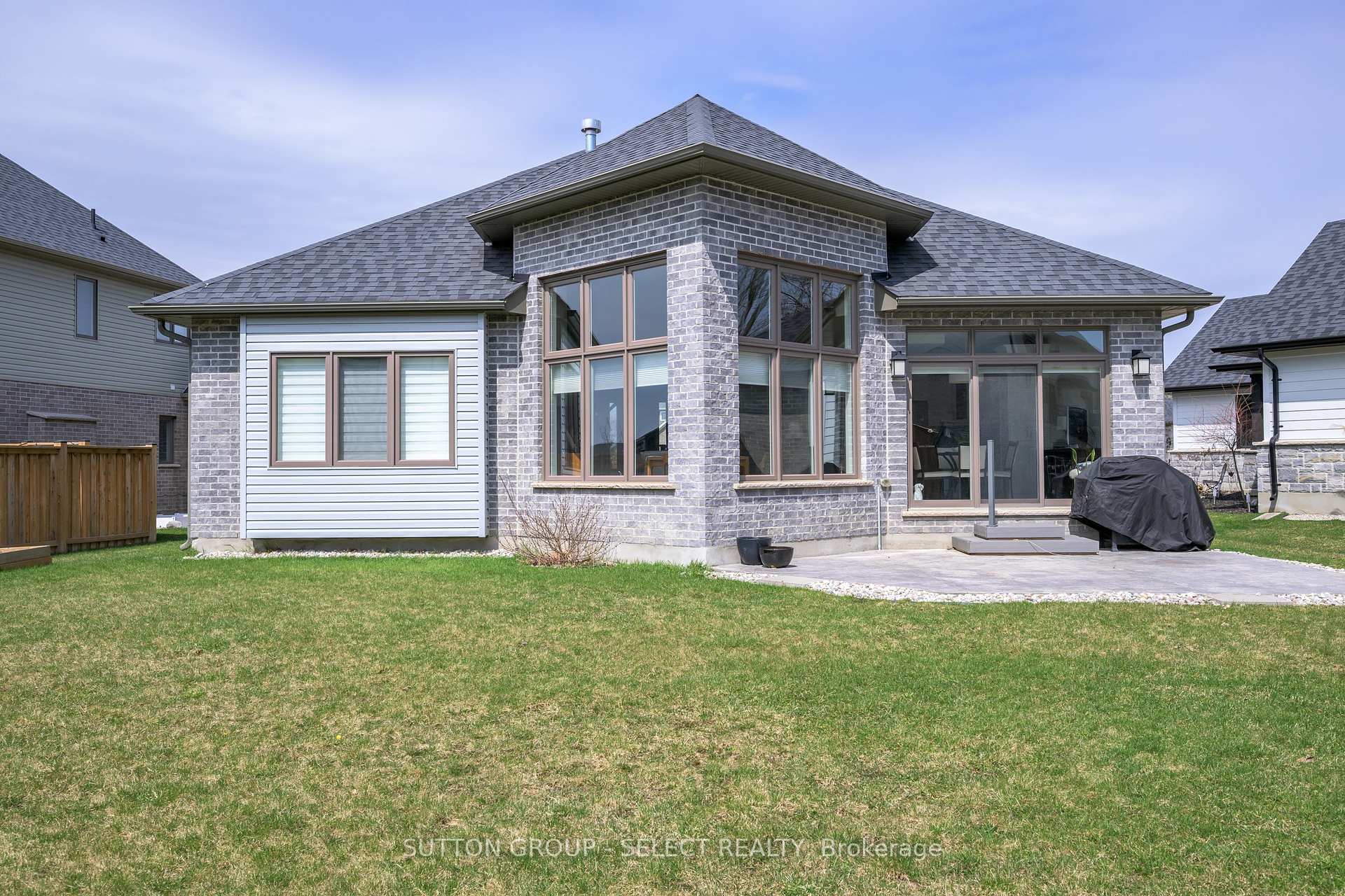 Photo 4 of 39 Violet Court, Middlesex Centre, Ilderton — HOMEH