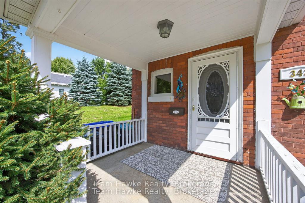 Photo 6 of 343 Fifth Street E, Midland — HOMEH