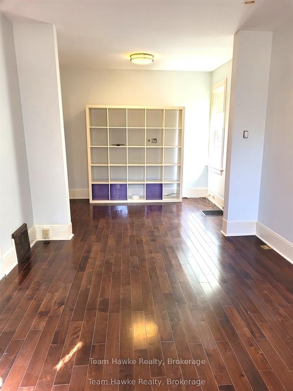 Photo 12 of 343 Fifth Street E, Midland — HOMEH