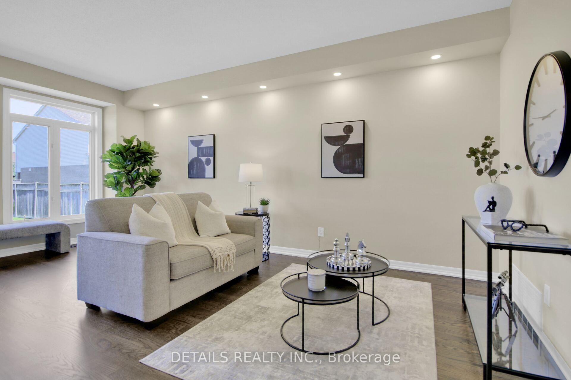 Photo 19 of 136 Overberg Way, Ottawa, Kanata - Emerald Meadows/Trailwest — HOMEH