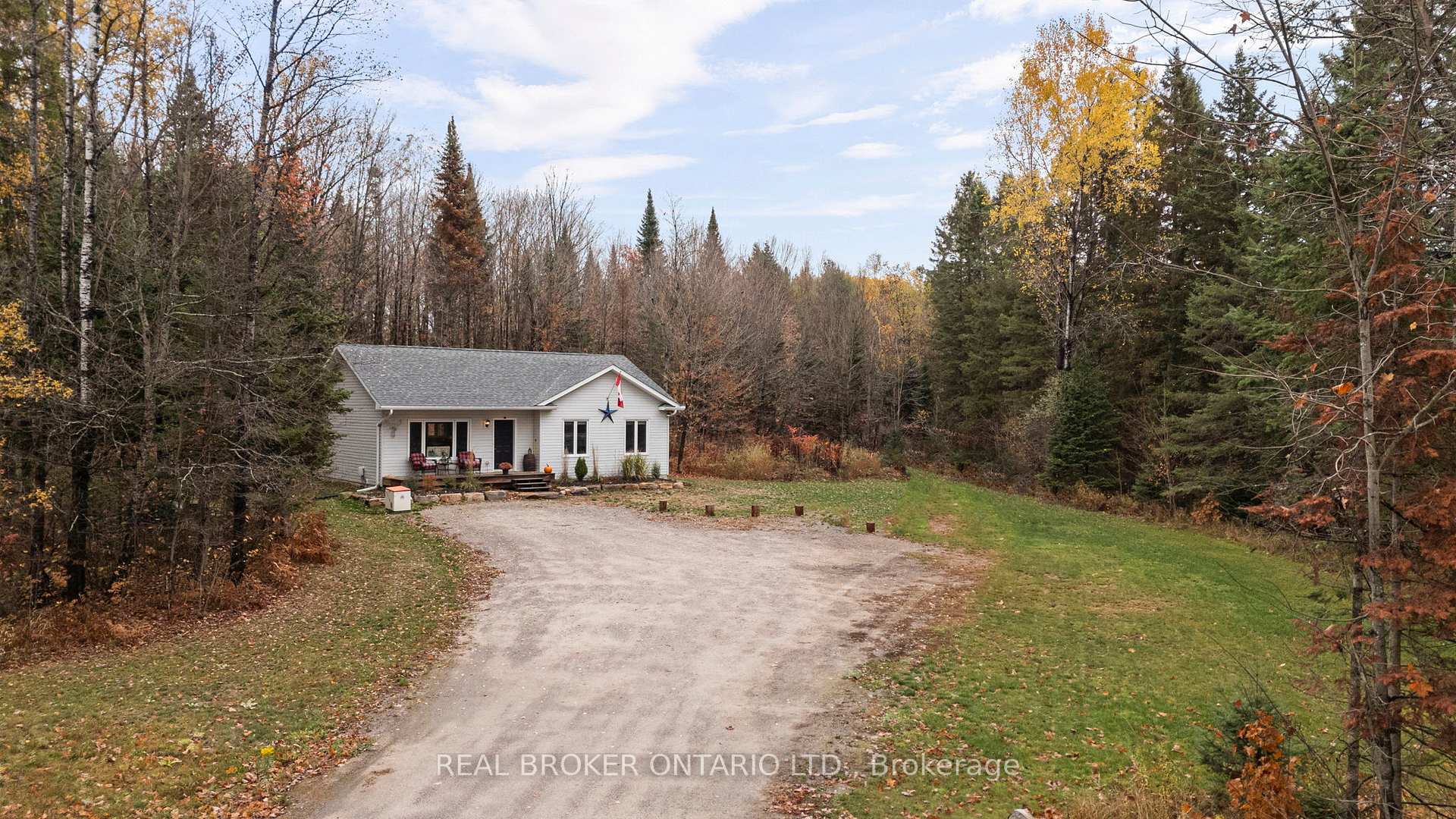 Photo 2 of 1402 Queens Line Road, Minden Hills, Minden — HOMEH