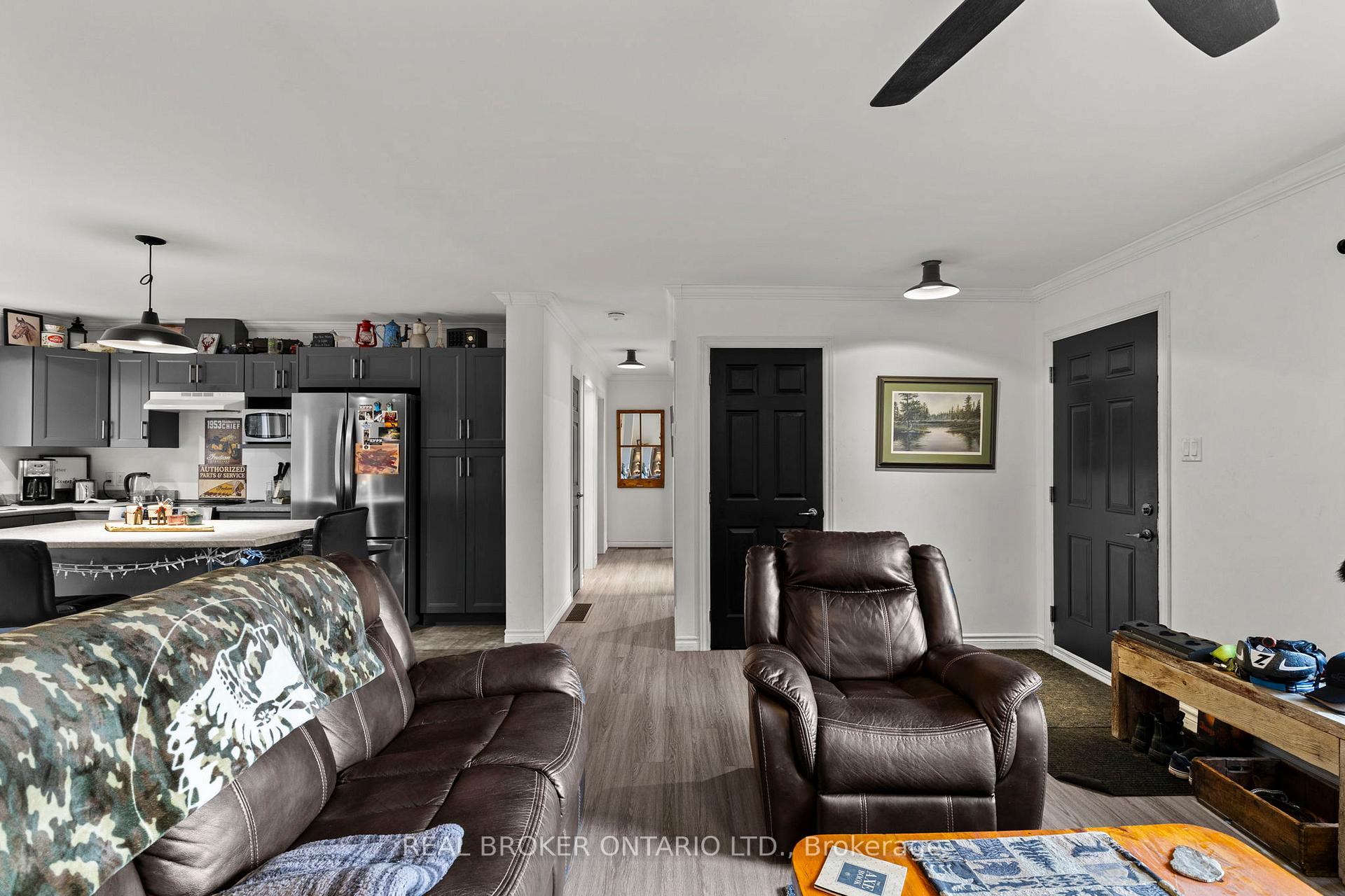Photo 11 of 1402 Queens Line Road, Minden Hills, Minden — HOMEH