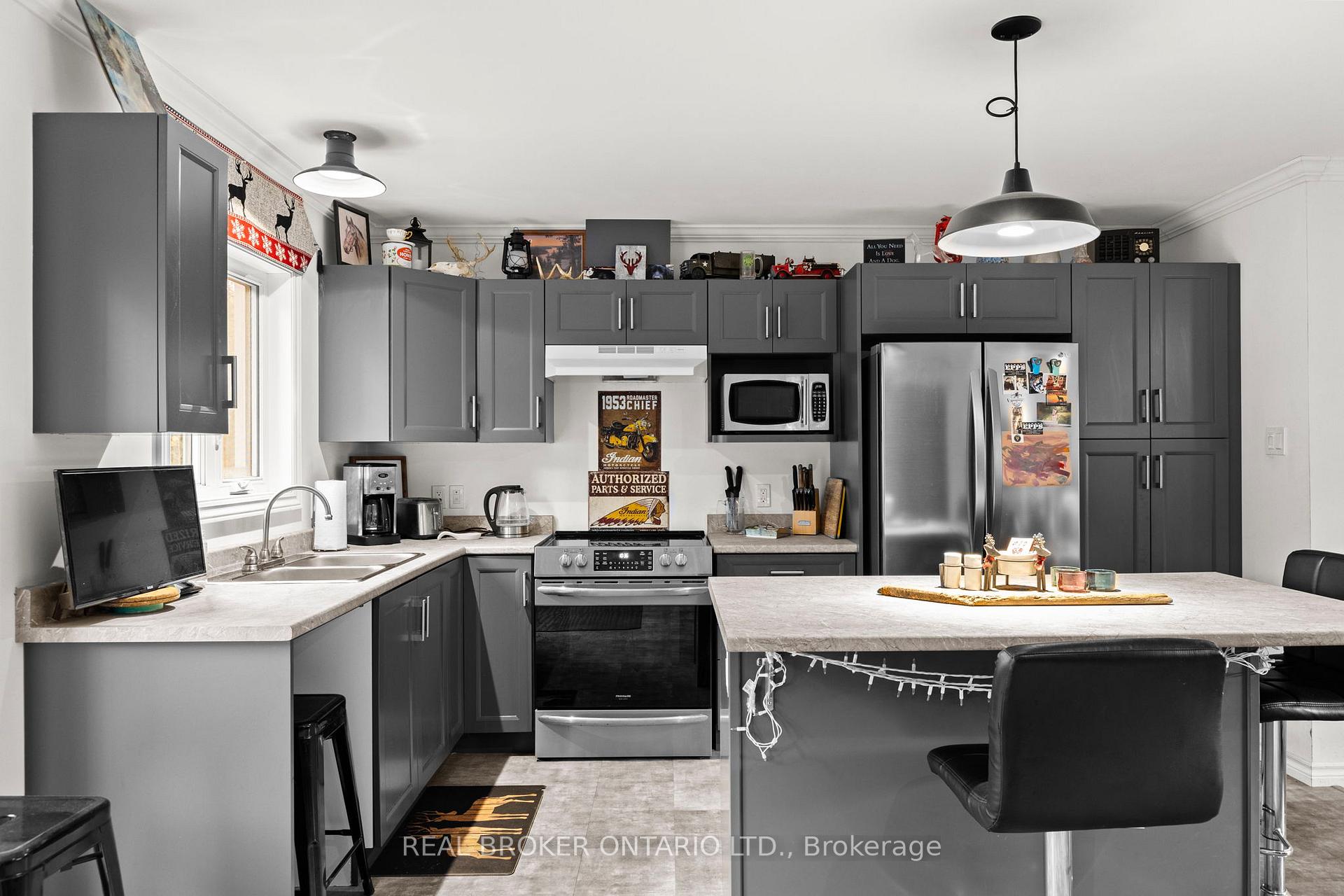 Photo 14 of 1402 Queens Line Road, Minden Hills, Minden — HOMEH