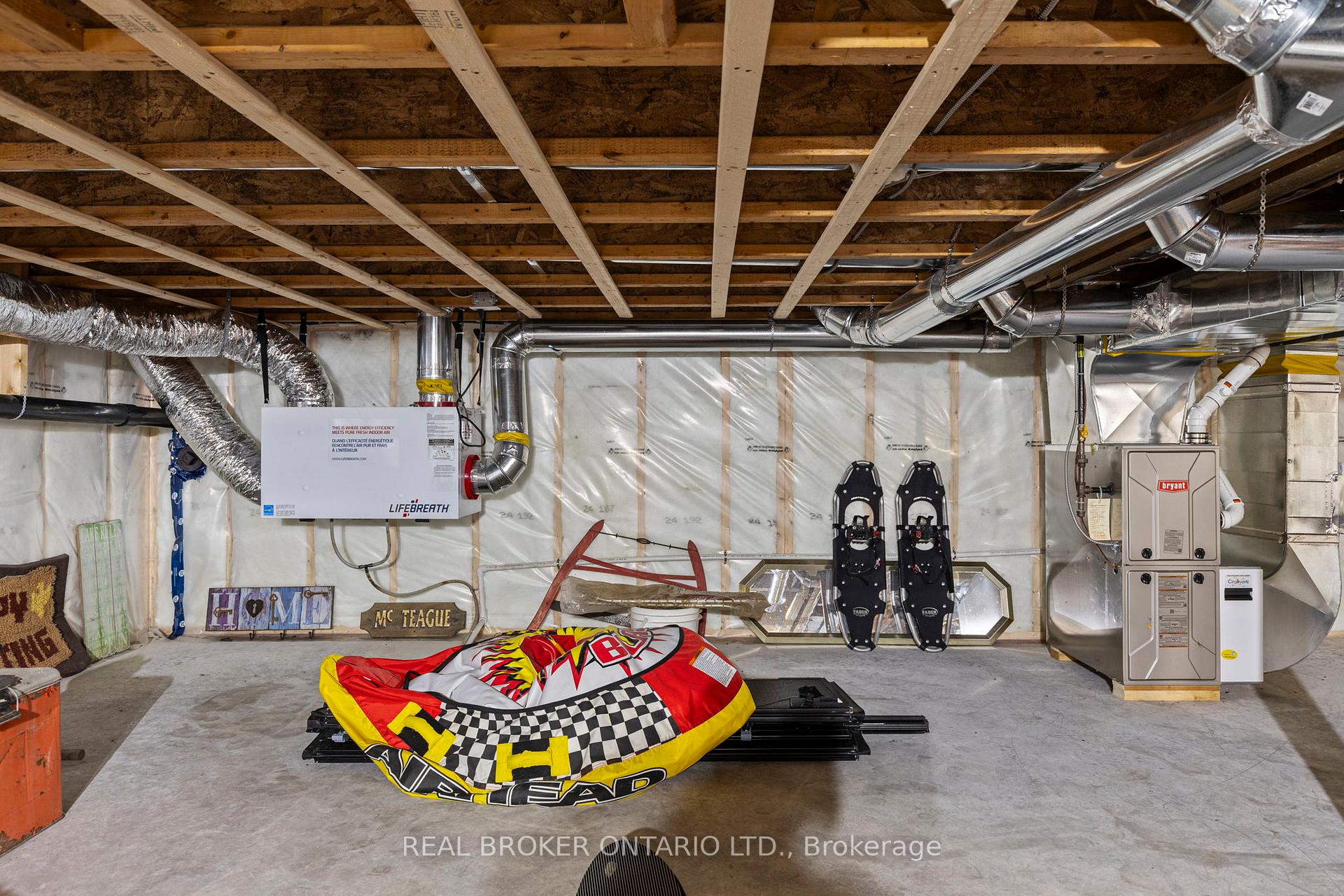 Photo 29 of 1402 Queens Line Road, Minden Hills, Minden — HOMEH